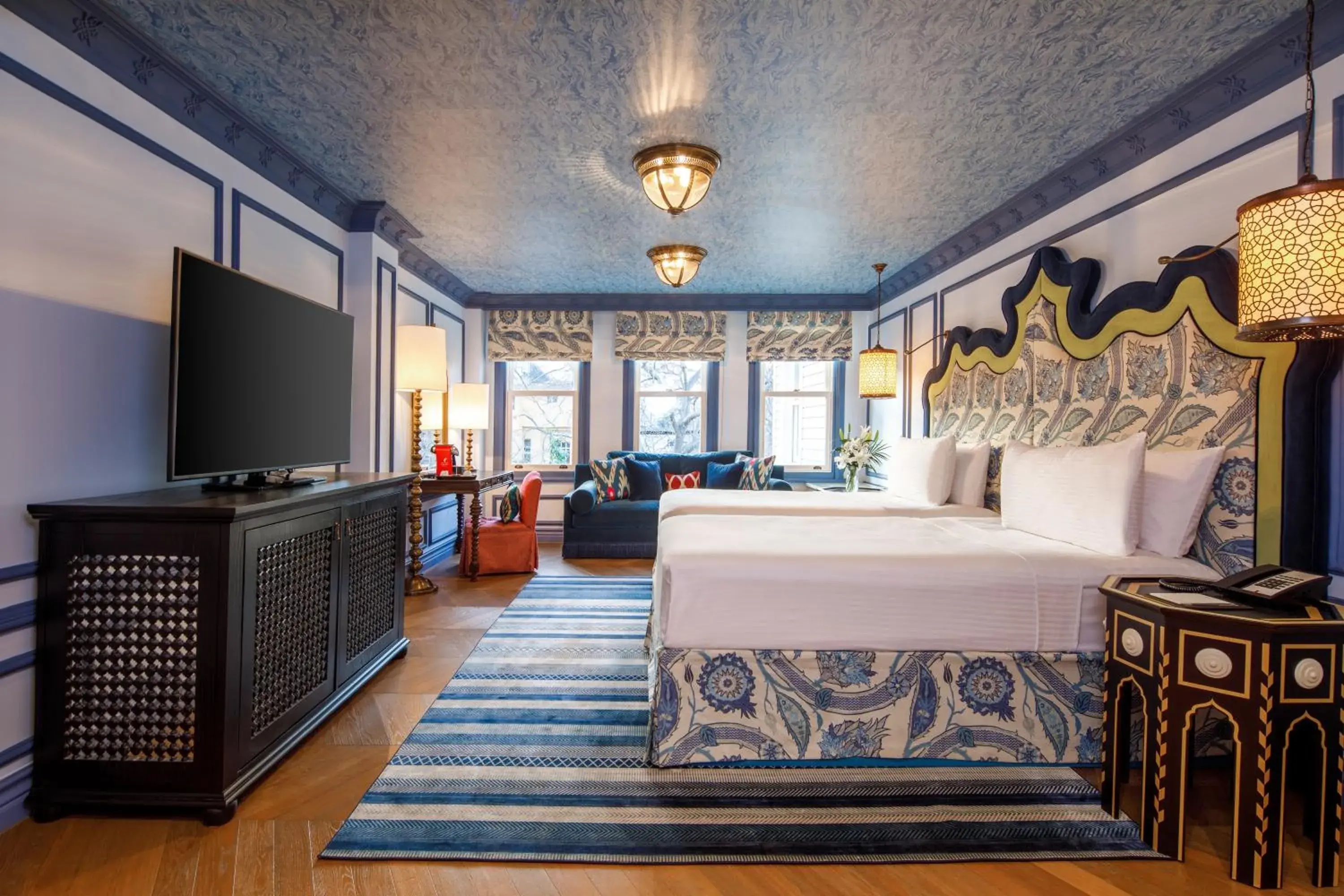 TV and multimedia, Bed in Hagia Sofia Mansions Istanbul, Curio Collection by Hilton TV and multimedia, Bed in Hagia Sofia Mansions Istanbul, Curio Collection by Hilton