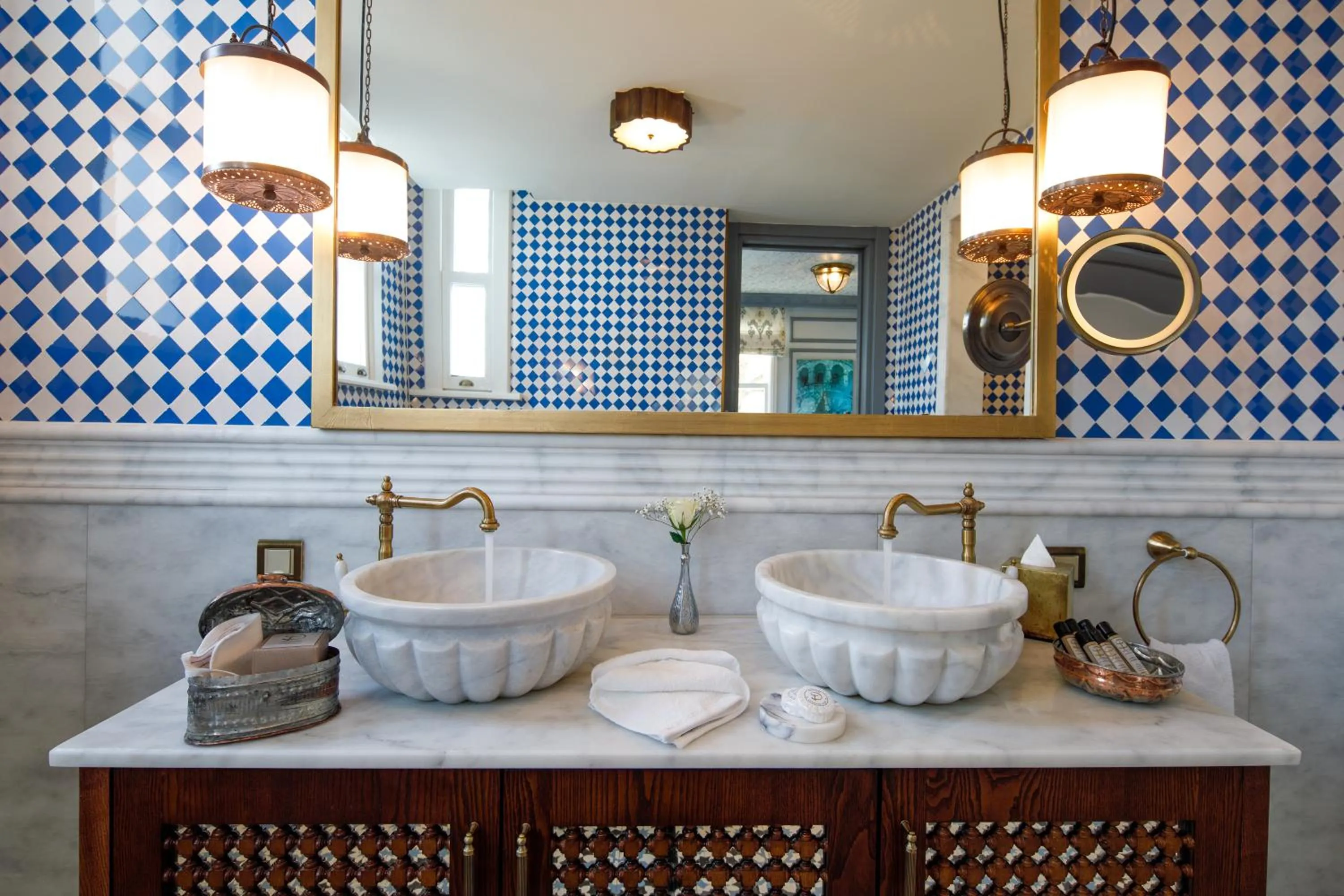 Bathroom in Hagia Sofia Mansions Istanbul, Curio Collection by Hilton