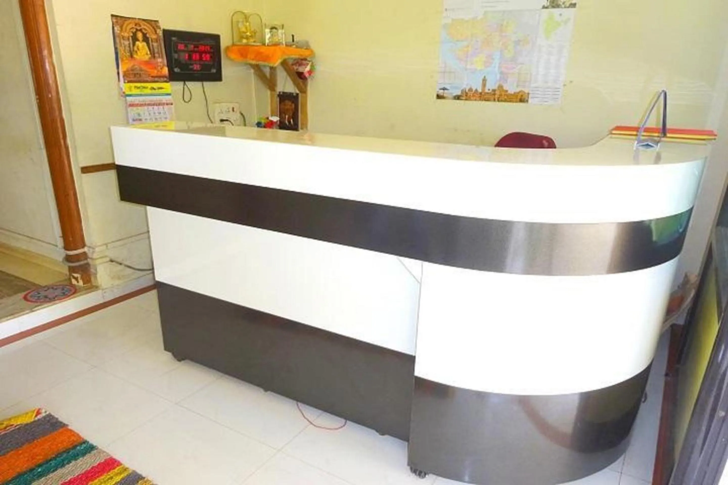 Lobby or reception in Manas Homestay by Sky Stays