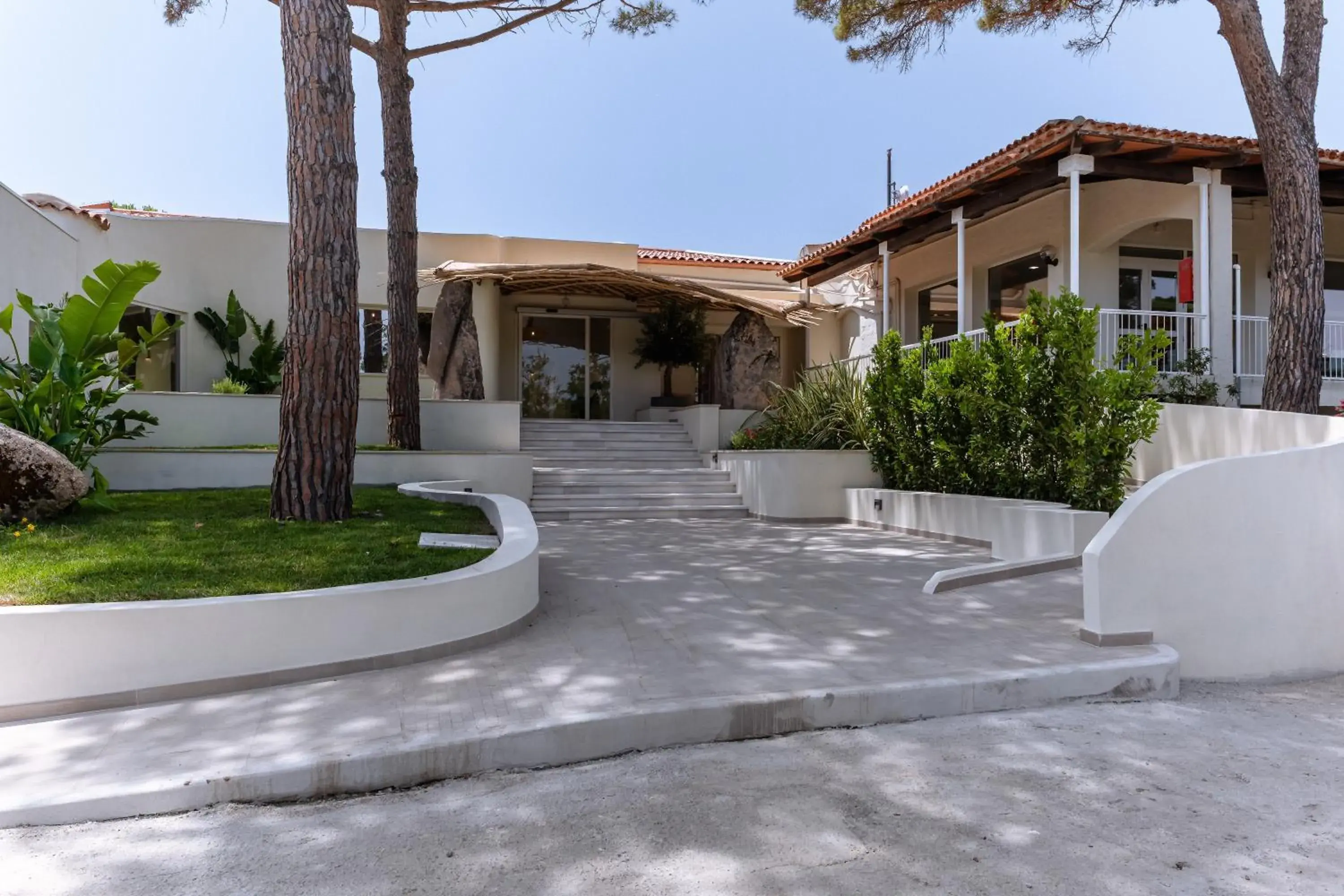 Property building in Club Esse Cala Bitta Property building in Club Esse Cala Bitta