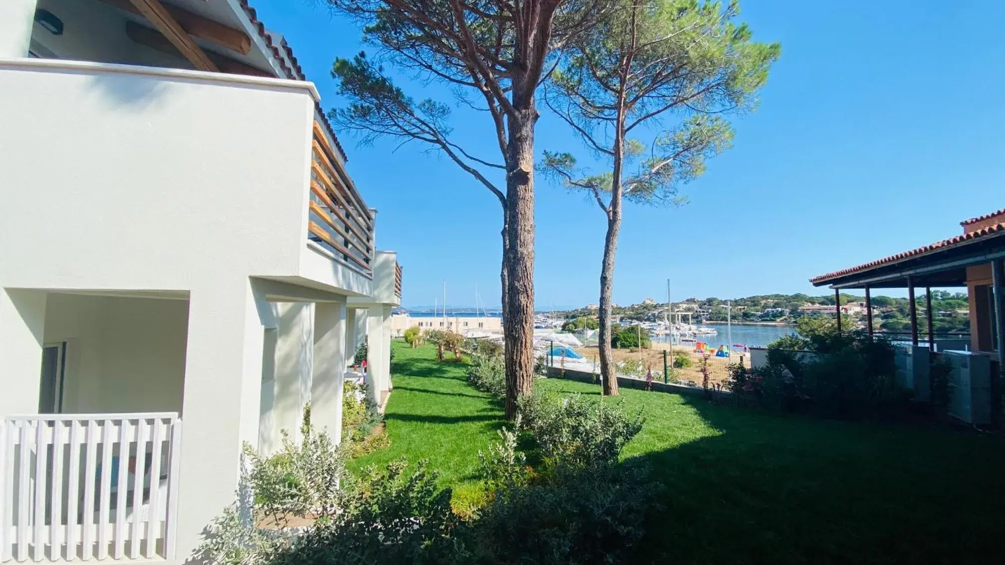 Property building in Club Esse Cala Bitta Property building in Club Esse Cala Bitta