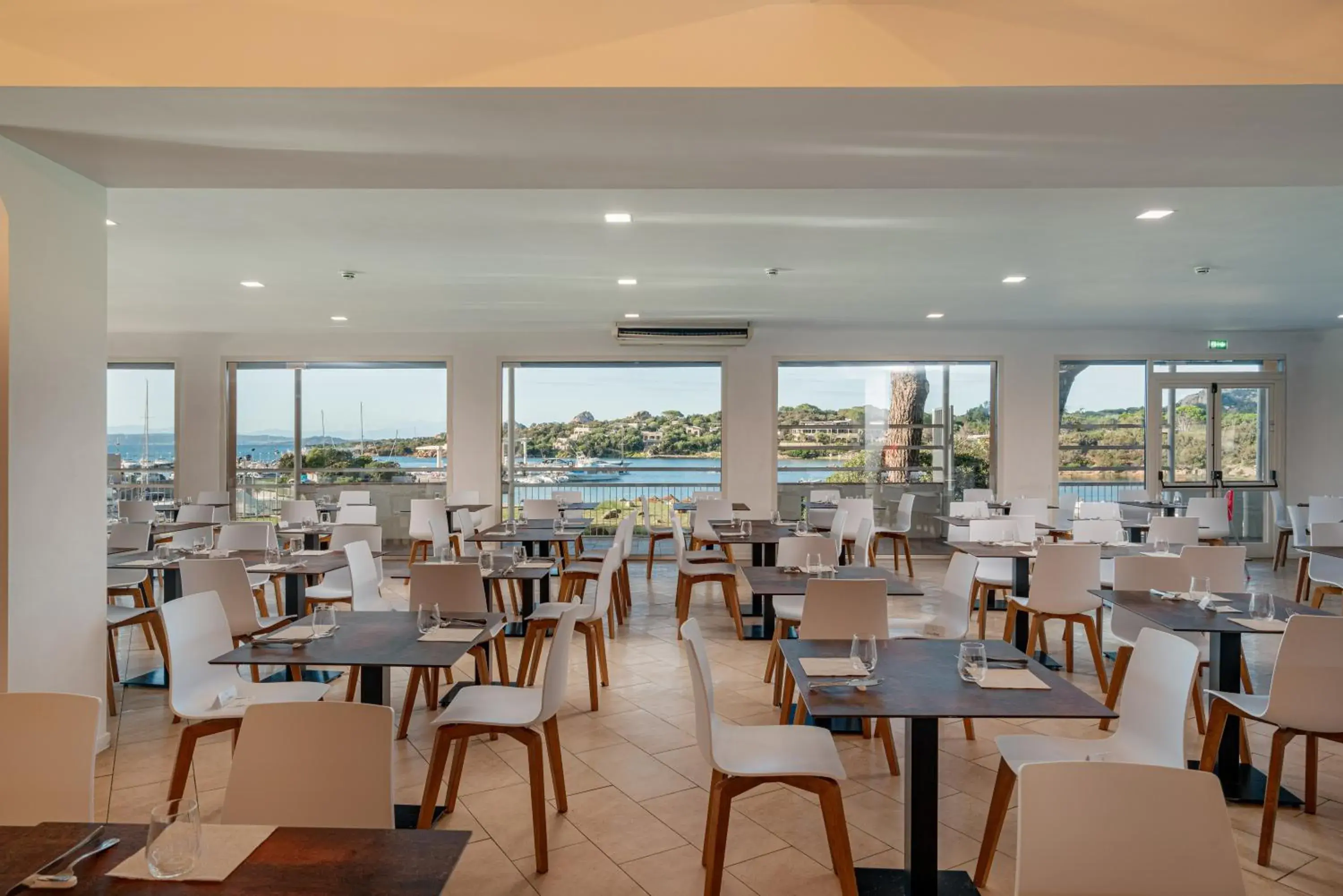 Restaurant/places to eat in Club Esse Cala Bitta Restaurant/places to eat in Club Esse Cala Bitta
