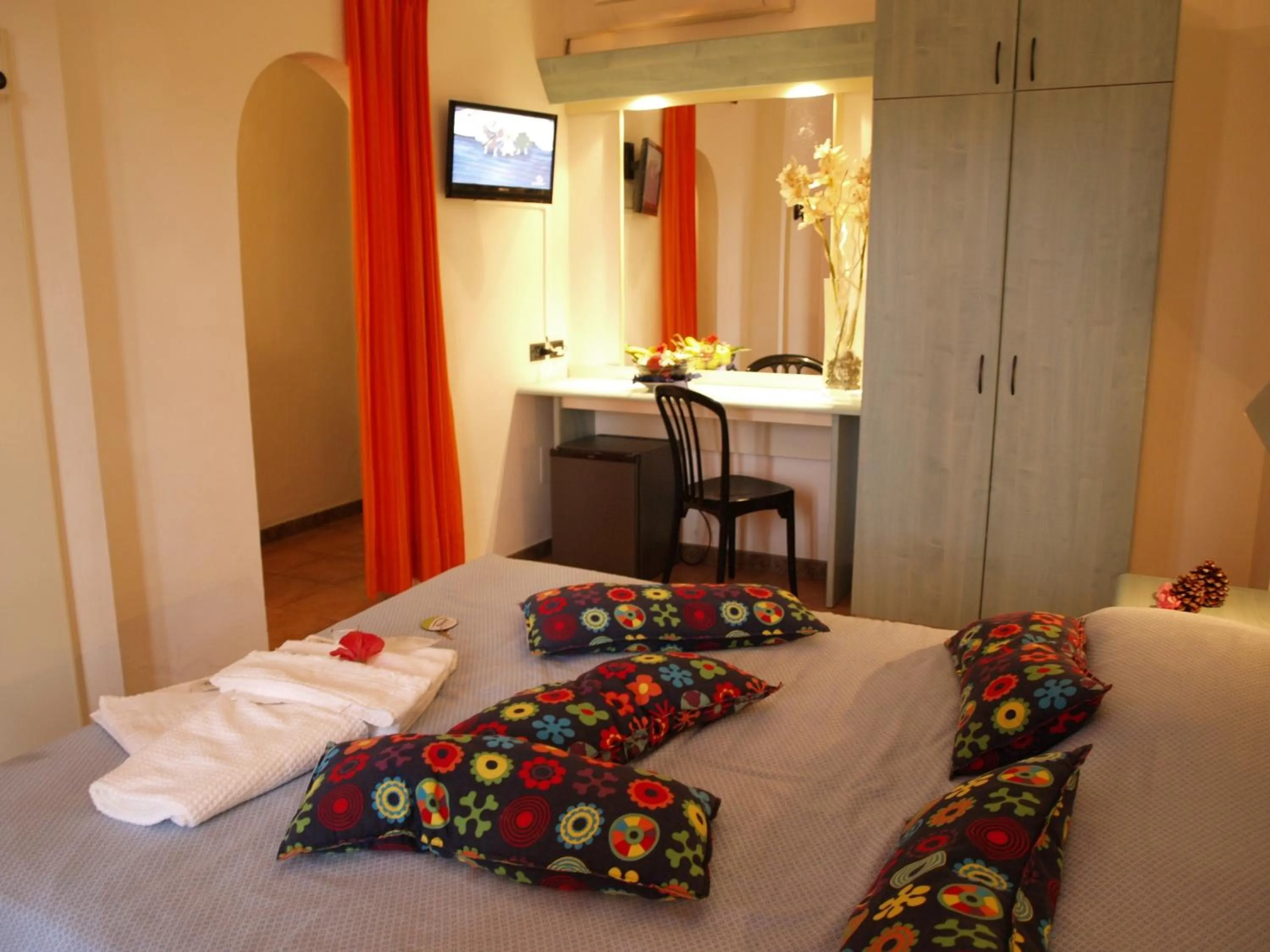 Bed in Club Esse Cala Bitta