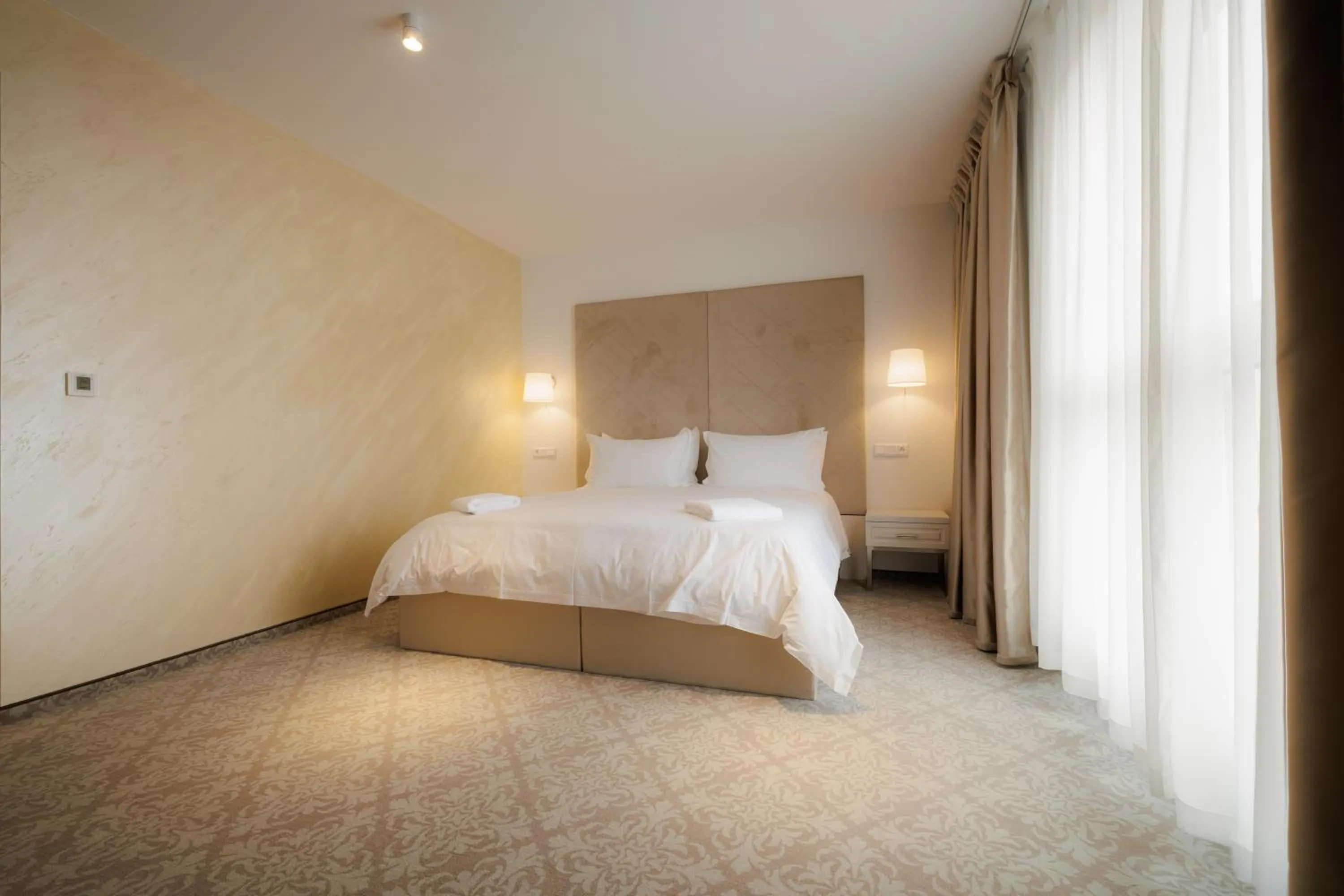 Photo of the whole room, Bed in Hotel Arcade