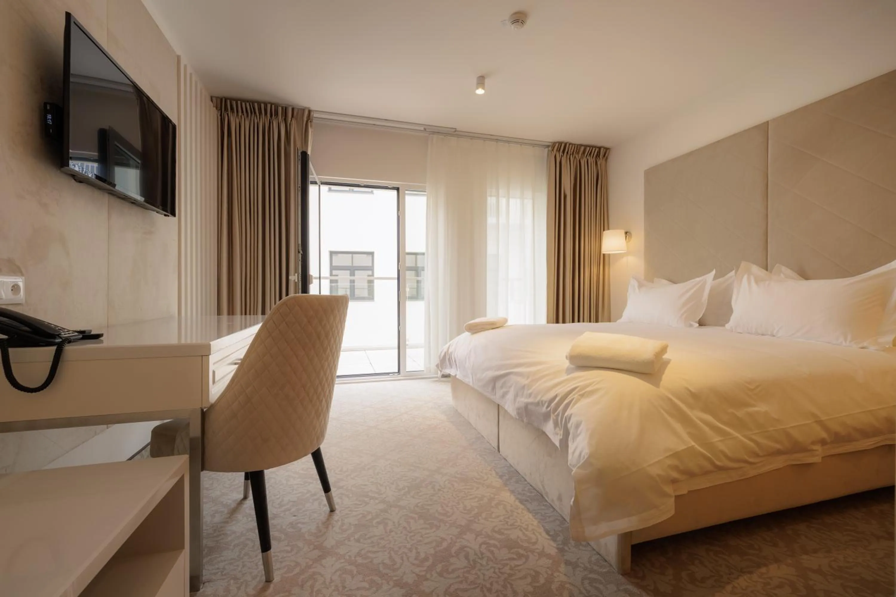 Photo of the whole room, Bed in Hotel Arcade