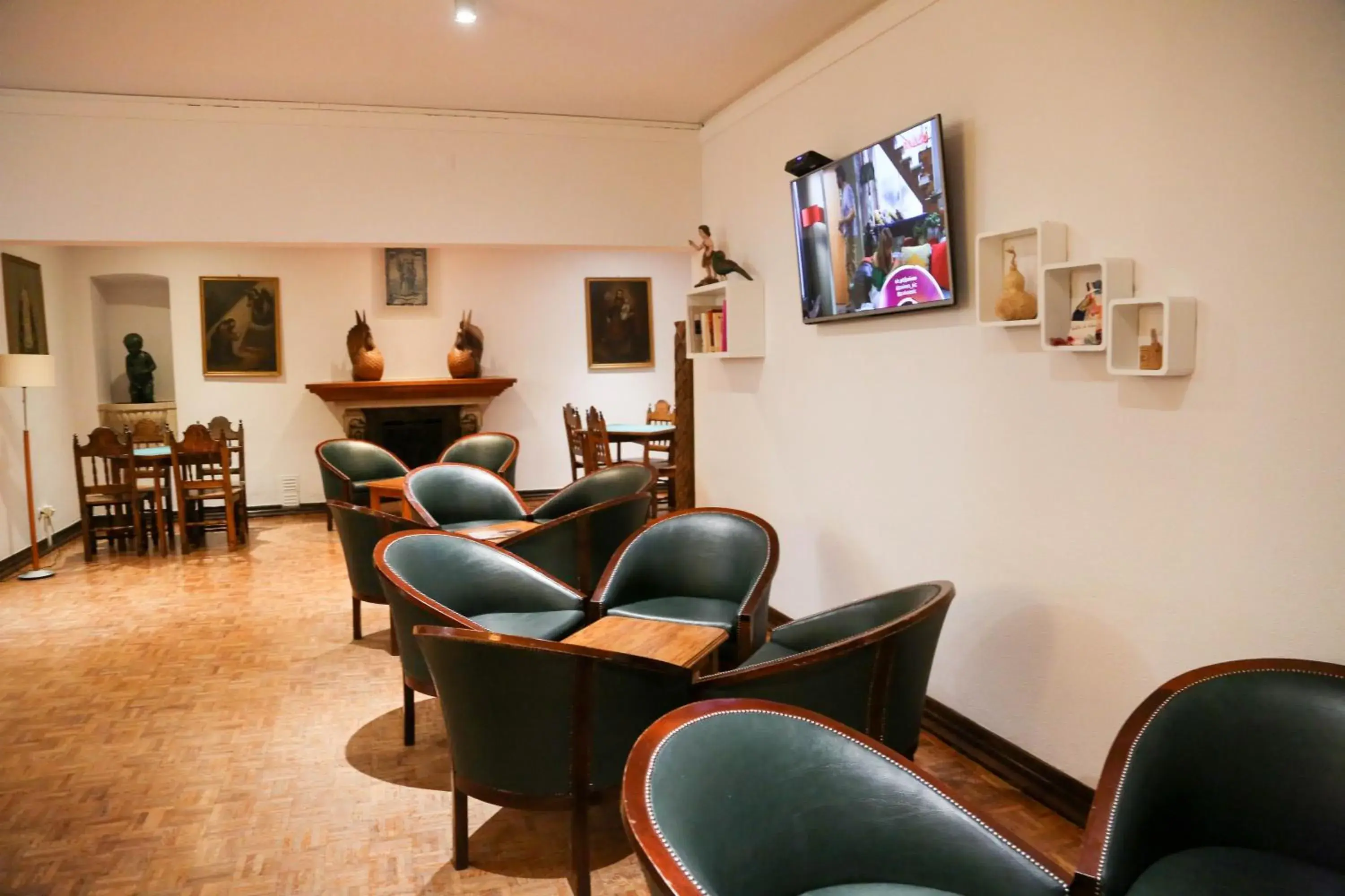 Lounge or bar in INATEL Castelo De Vide Lounge or bar in INATEL Castelo De Vide