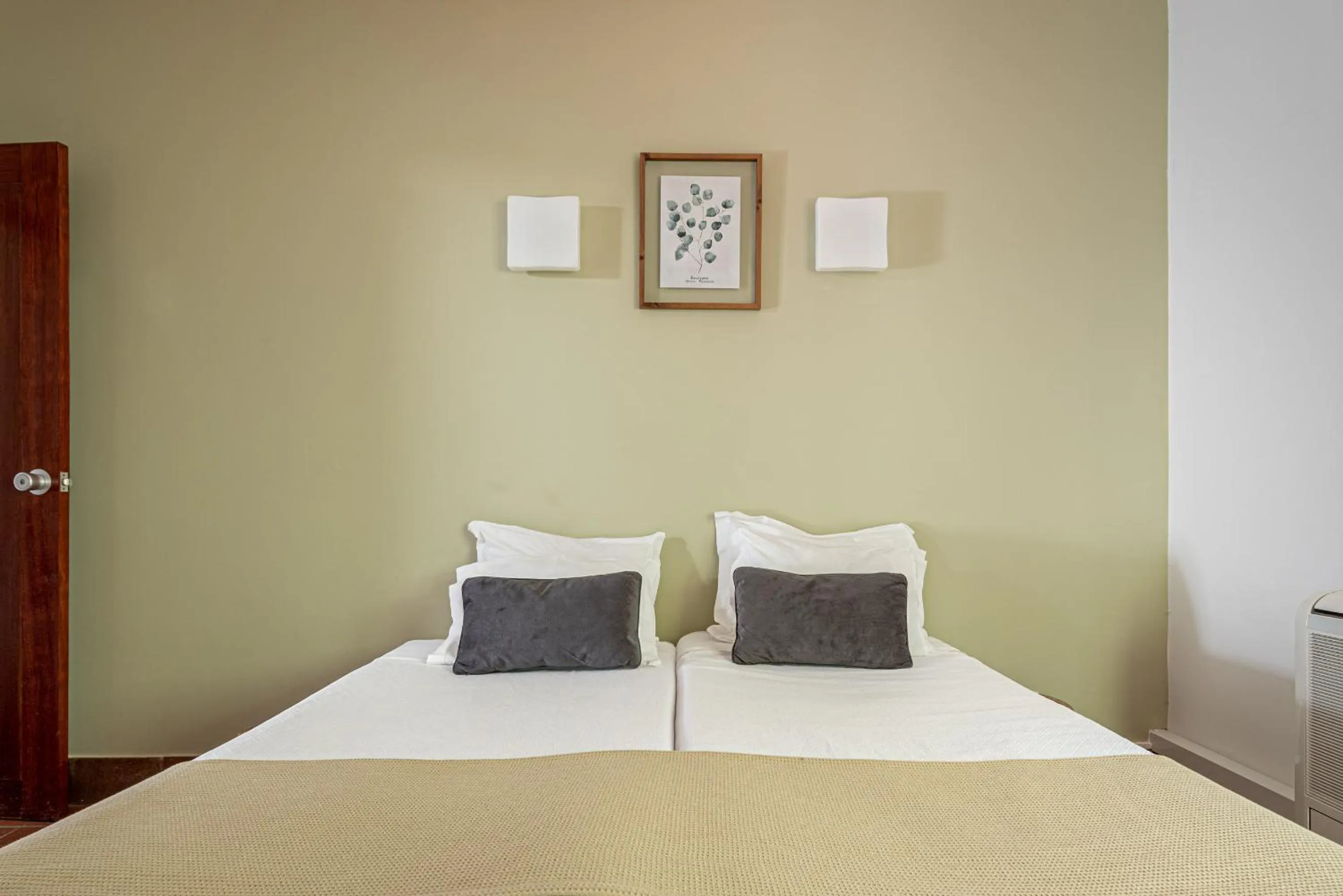 Bedroom, Bed in Alamal River Club