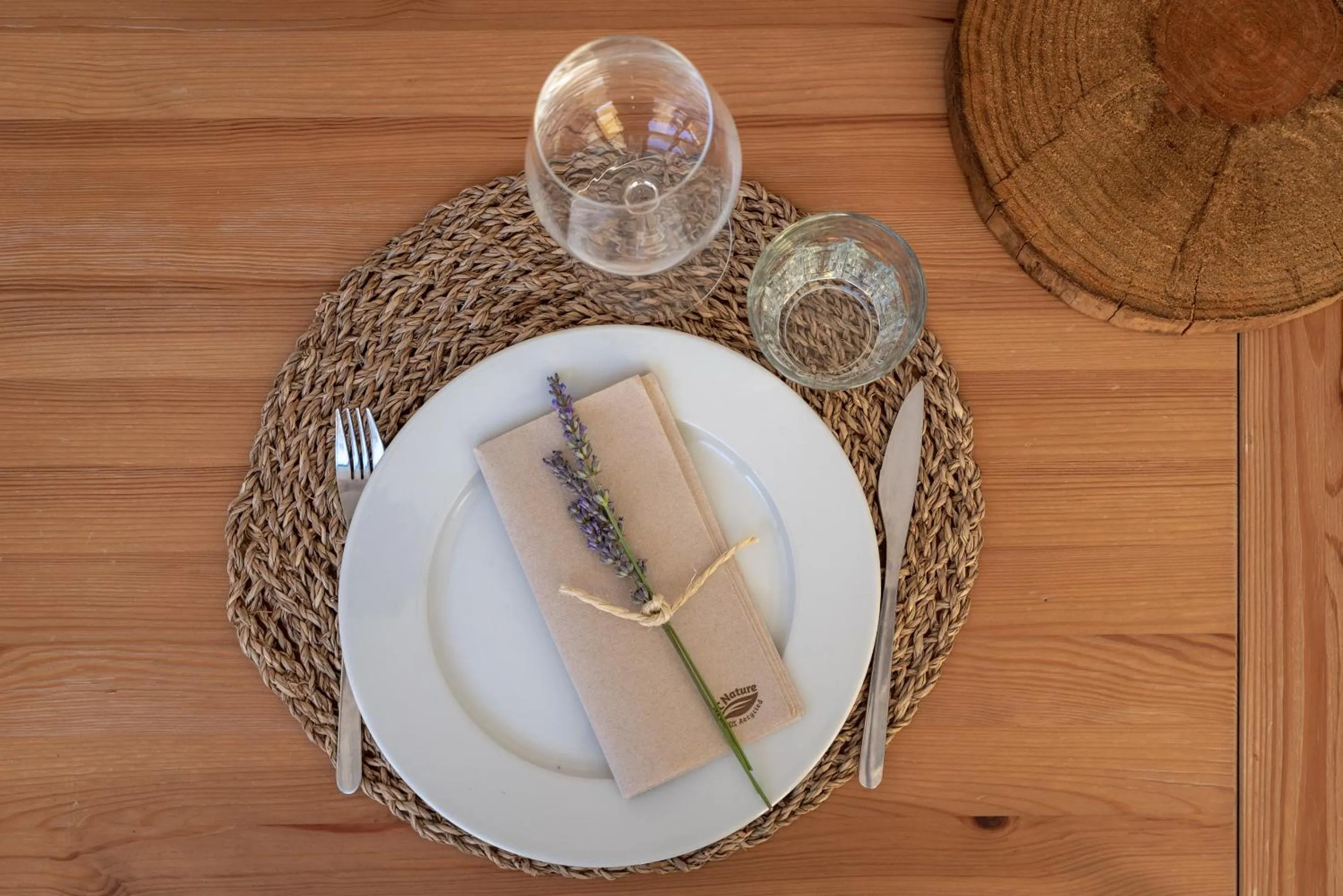 Food and drinks in Alamal River Club