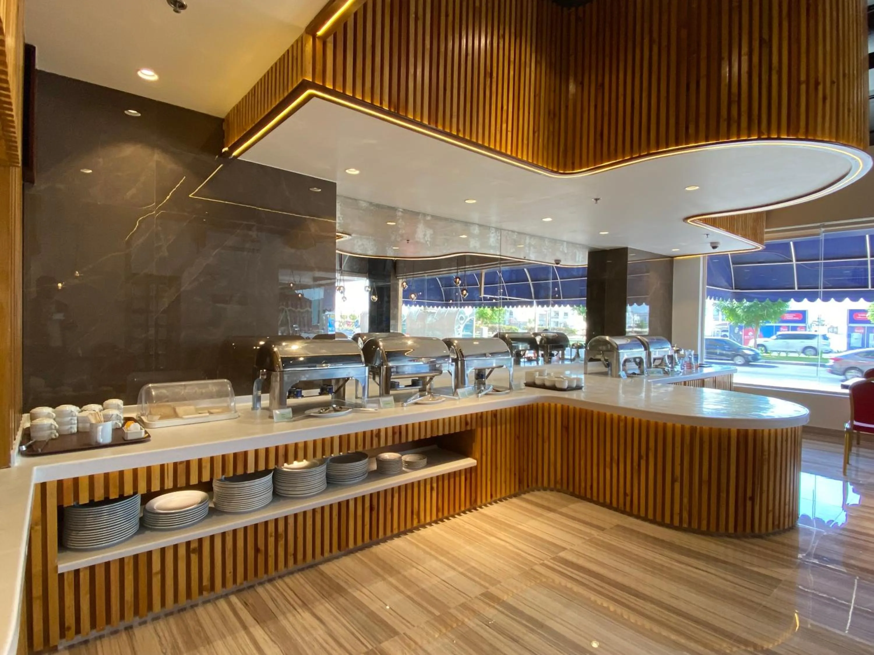 Restaurant/places to eat in Baity Hotel Apartments