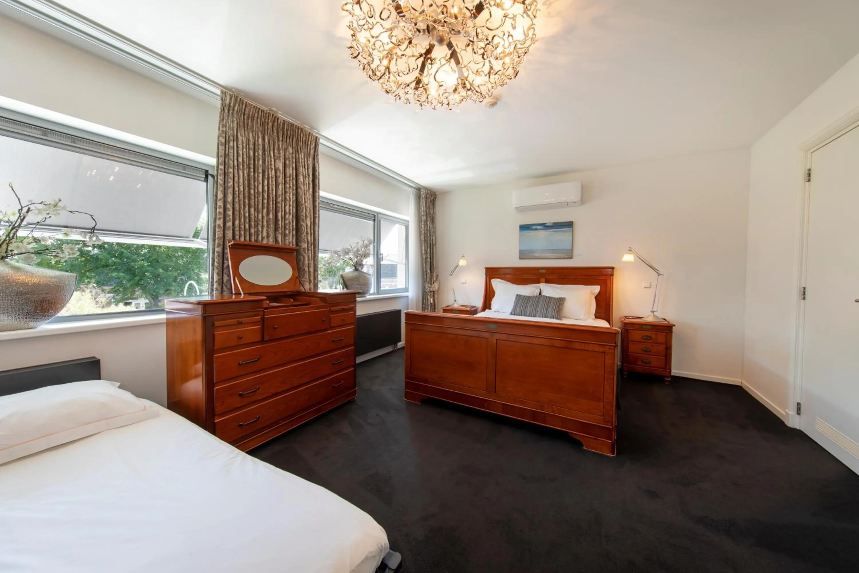 Photo of the whole room, Bed in Hotel La Rosa Amsterdam Beach