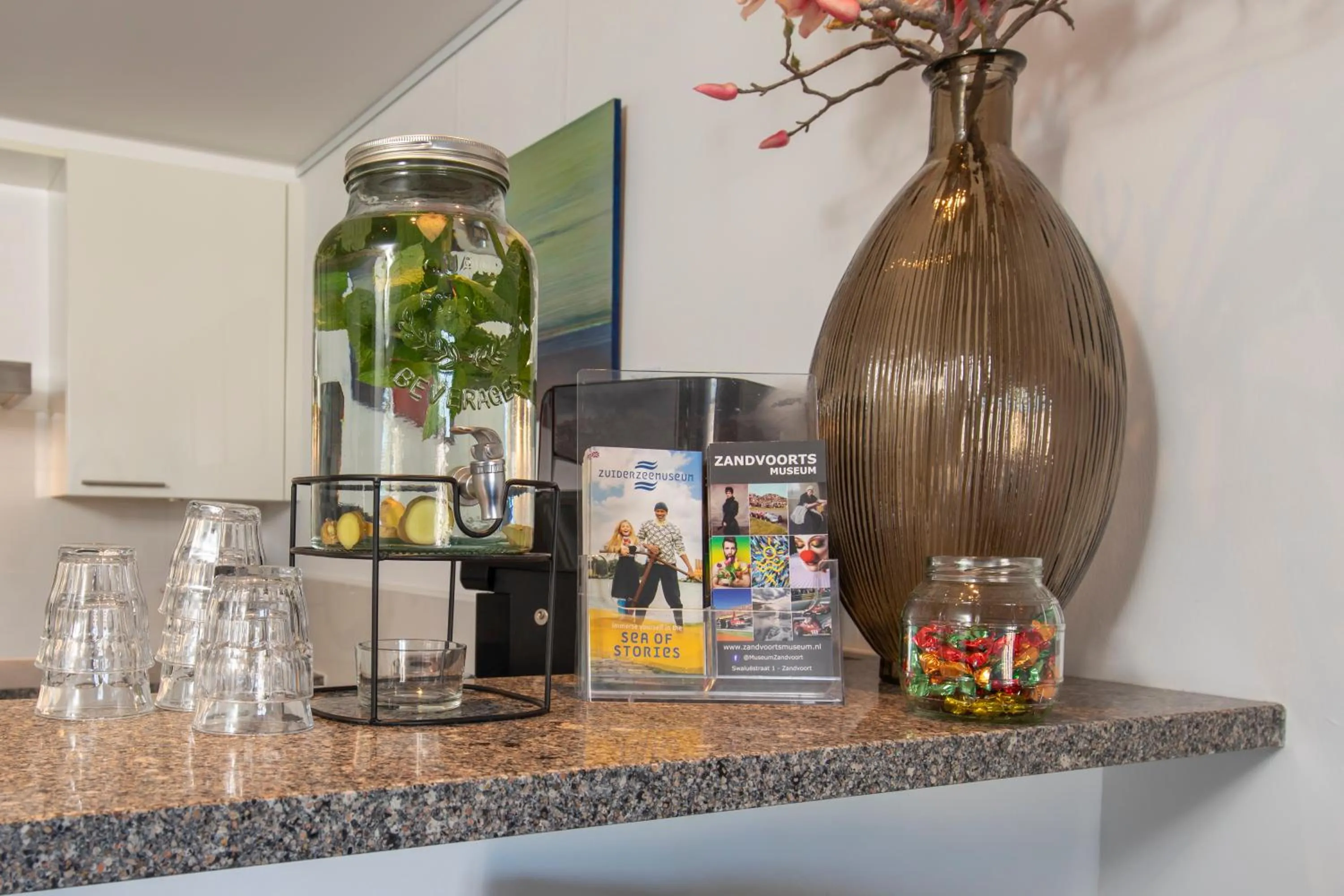 Communal kitchen in Hotel La Rosa Amsterdam Beach
