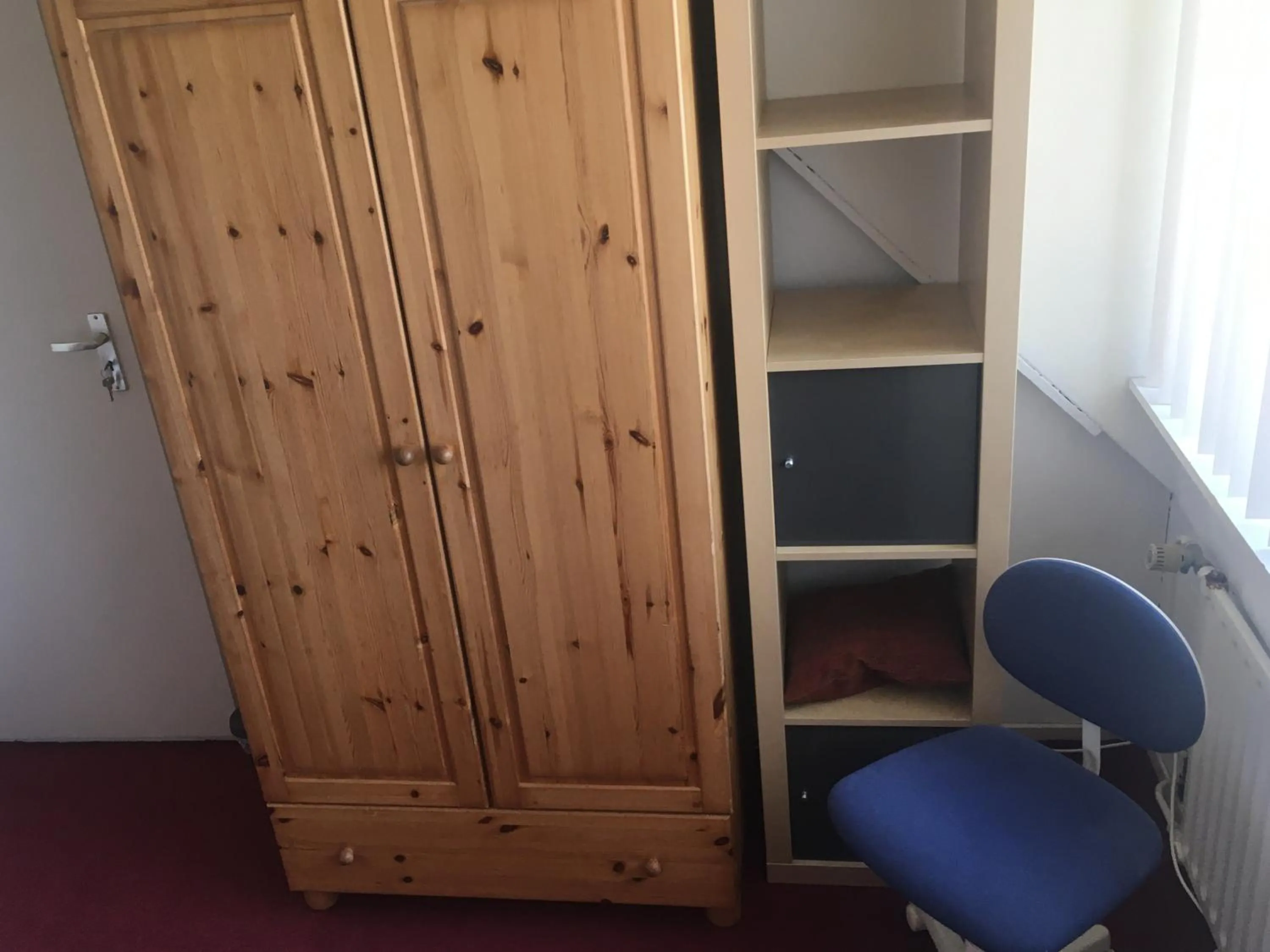 hair dresser in Wim's Place Schiphol Amsterdam Airport