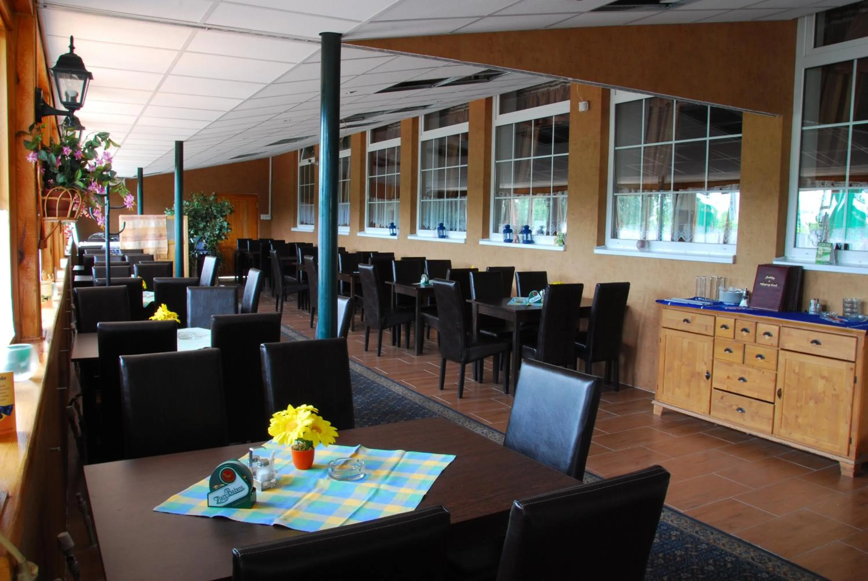 Restaurant/places to eat in Hotel Dominika