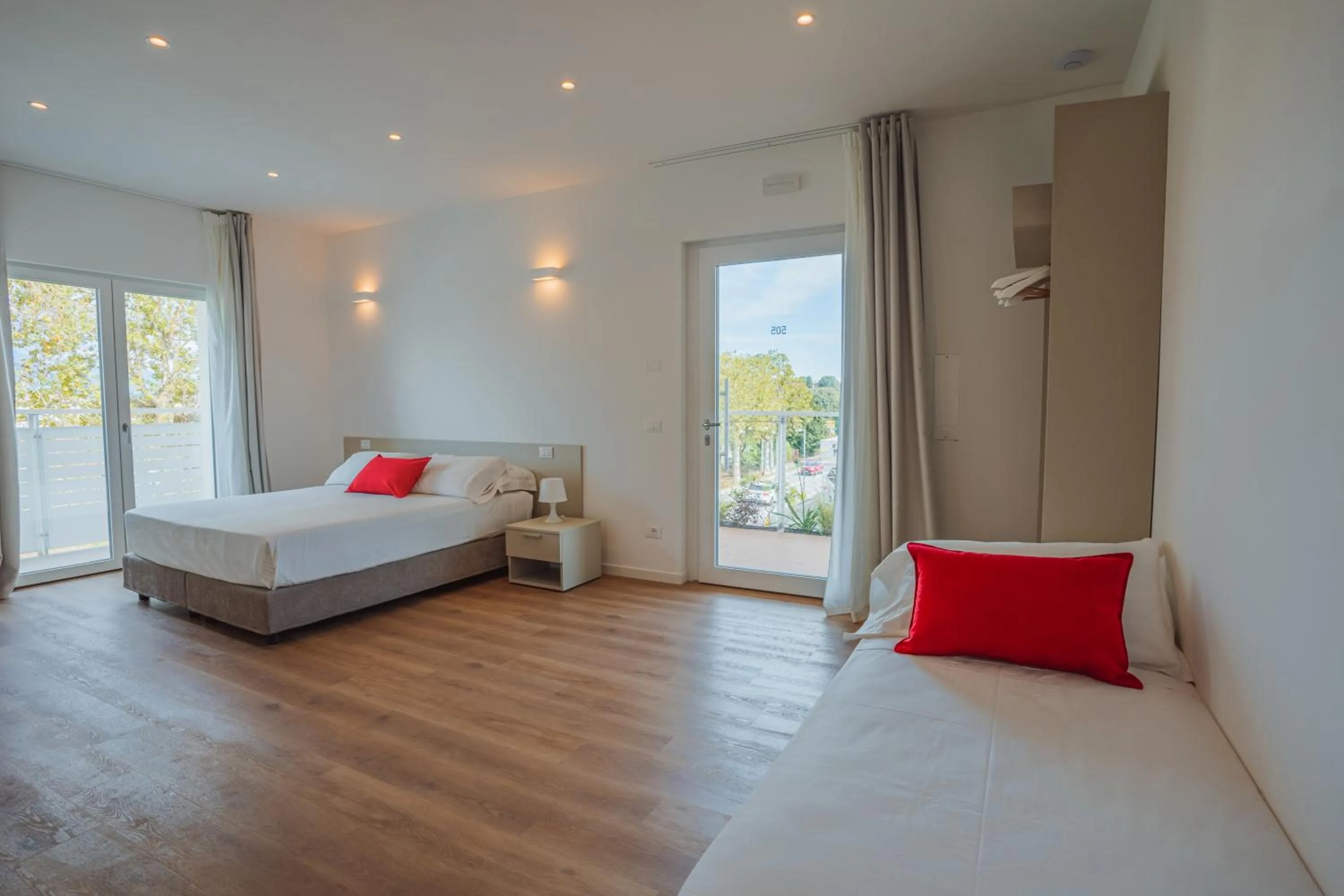 Deluxe Triple Room in Garda Relais