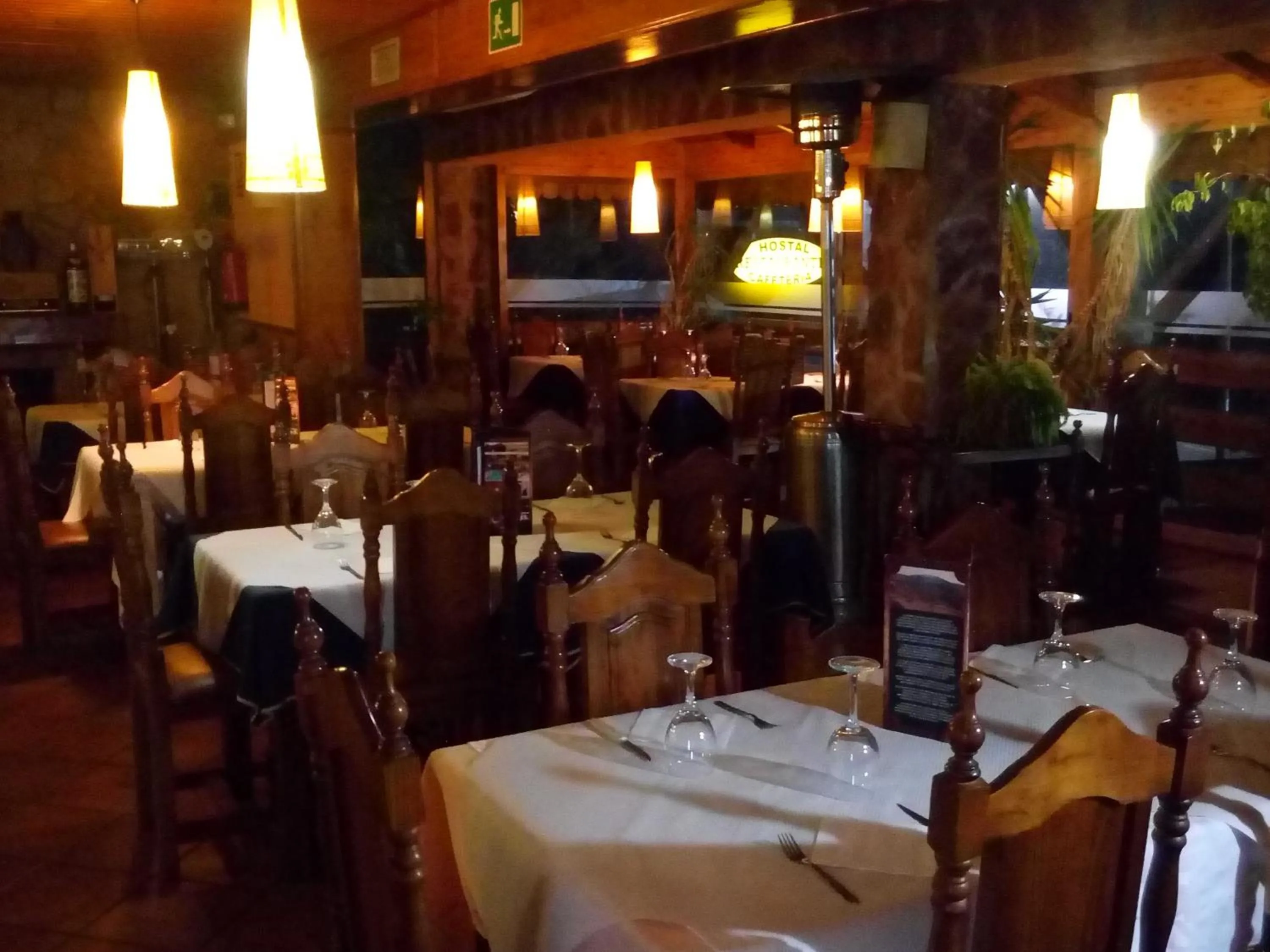 Restaurant/places to eat in Hostal Sierra De Baza