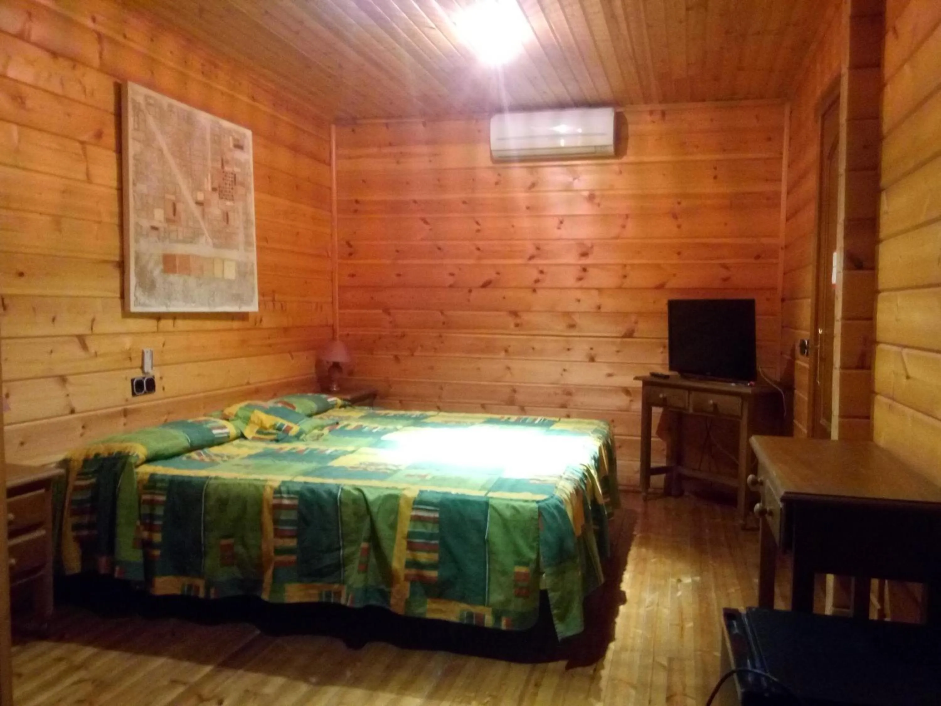 Bedroom, Bed in Hostal Sierra De Baza