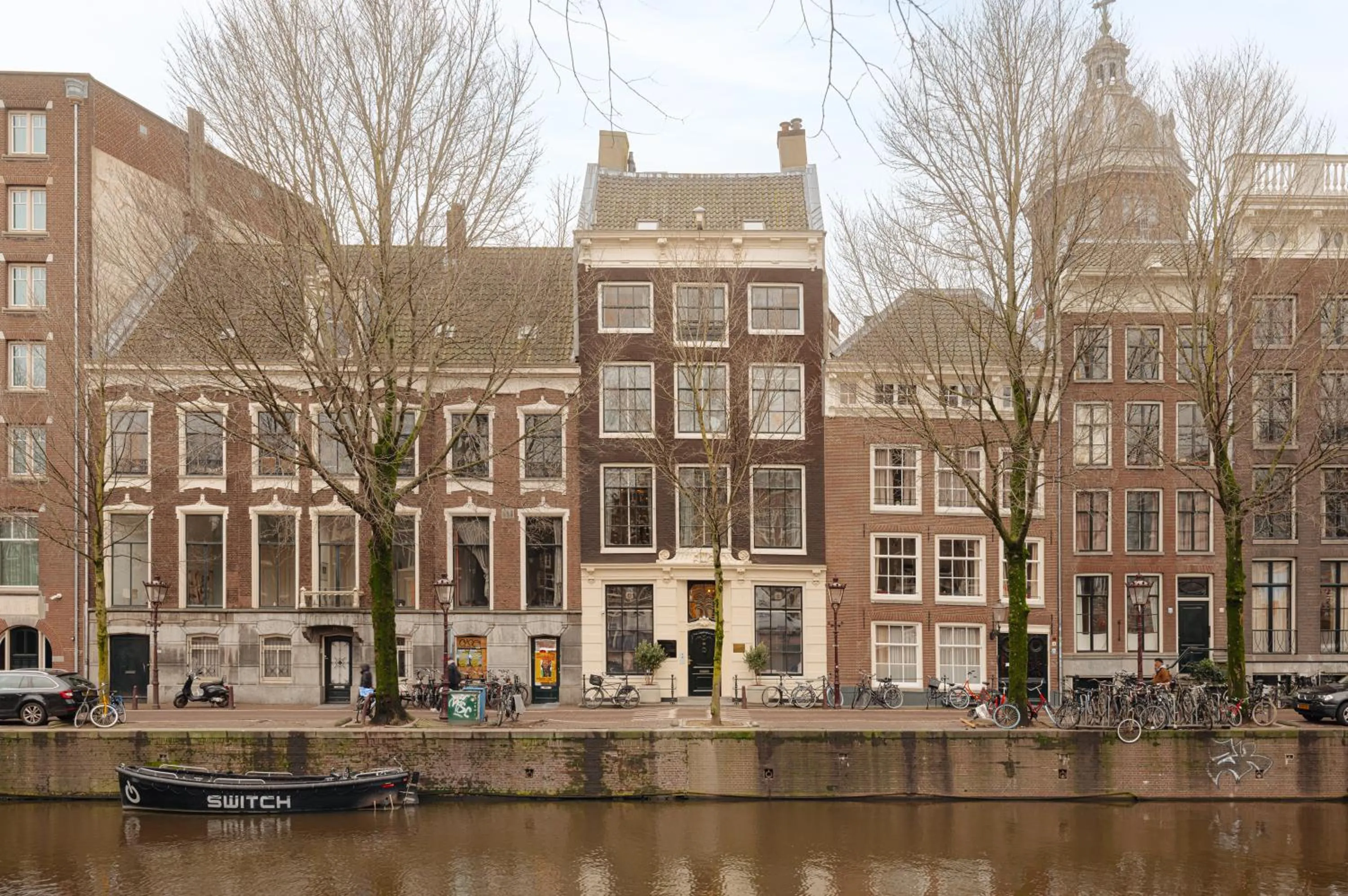 Property building in Adam's Canal House