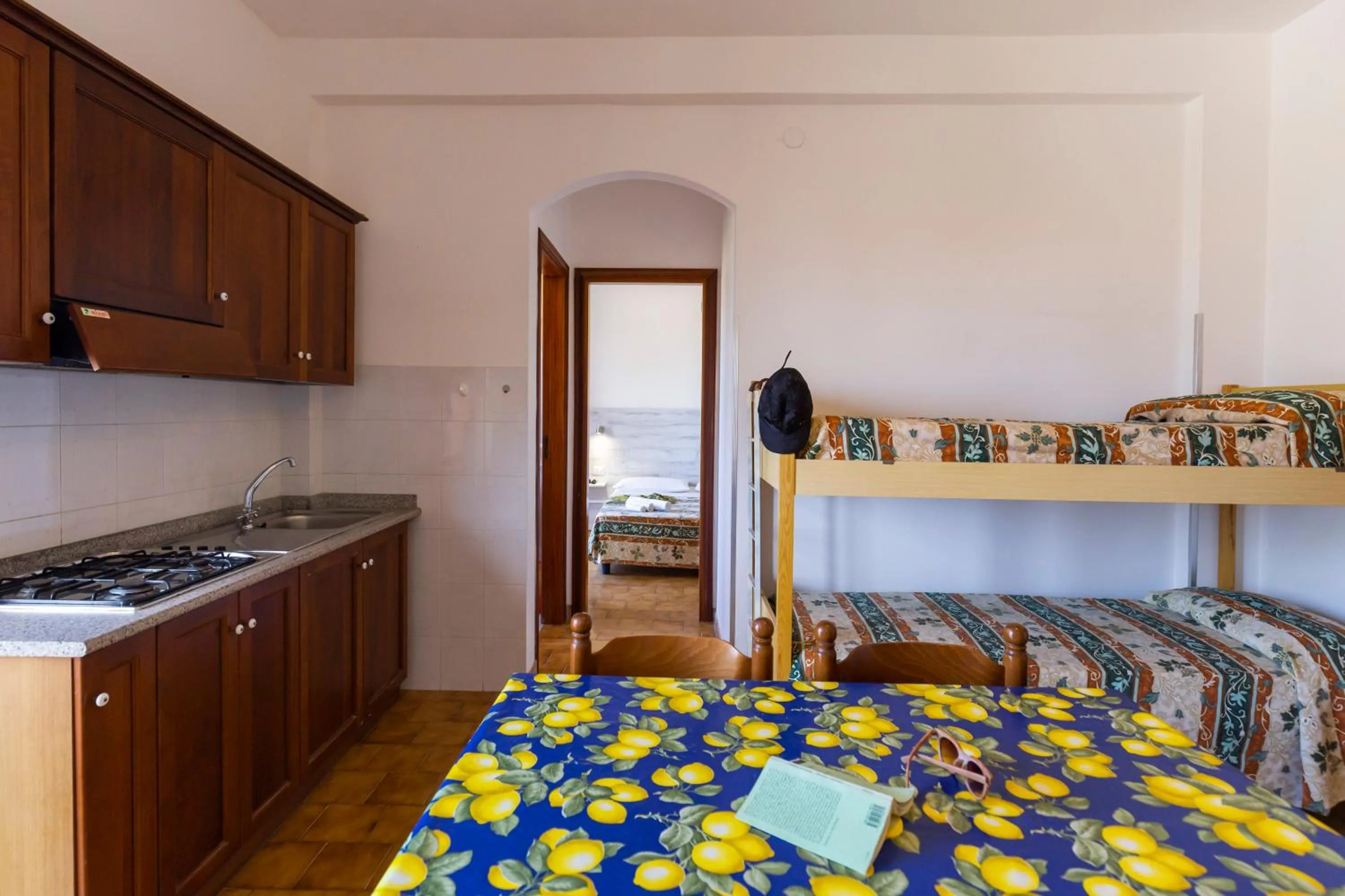 Kitchen or kitchenette, Bed in Residence Limoneto