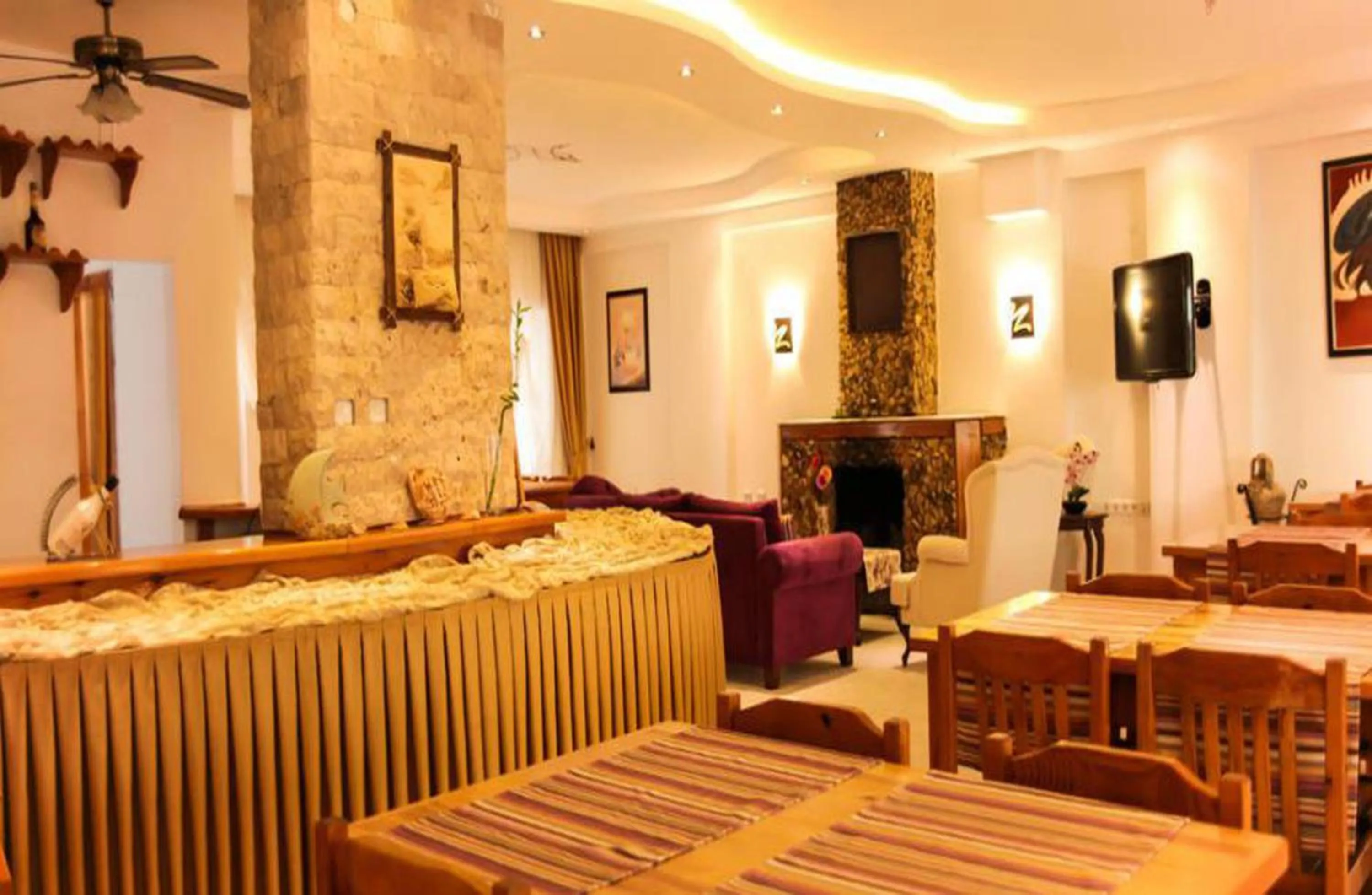 Facade/entrance in Rain Hotel