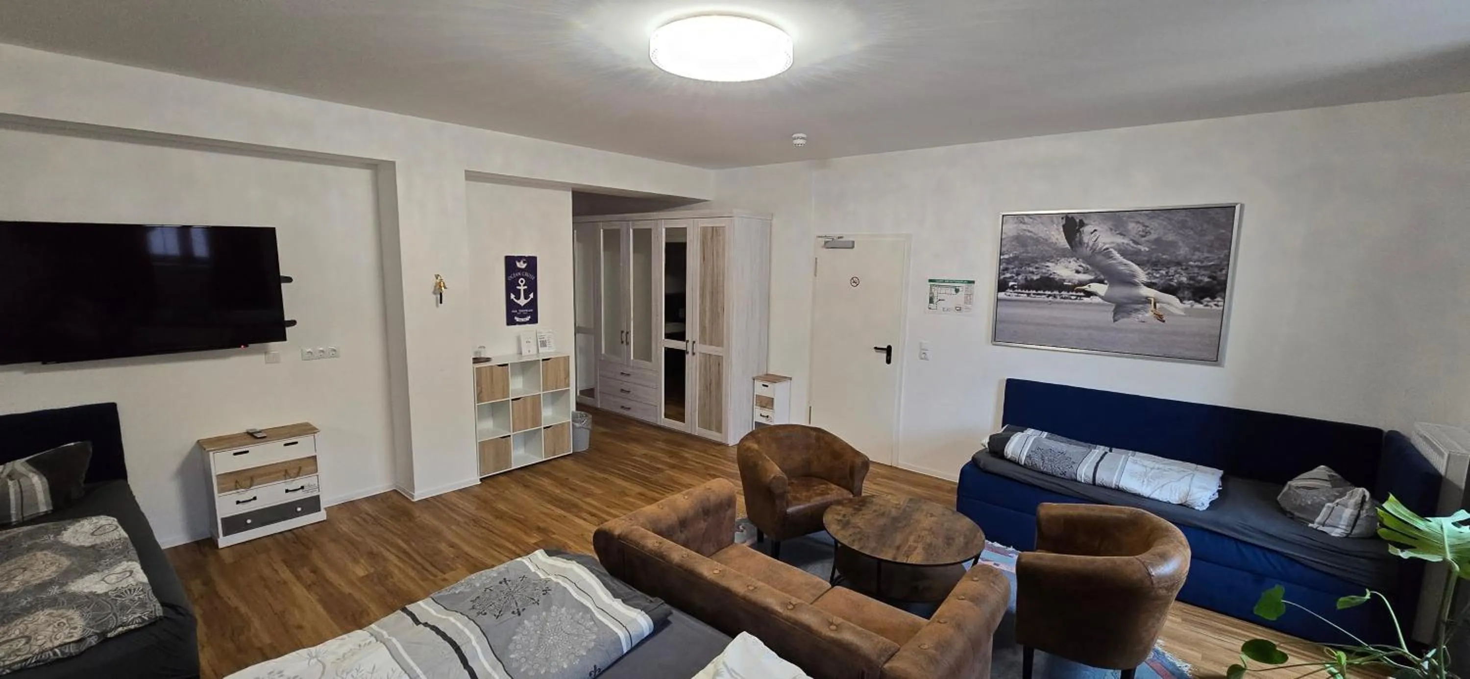 Photo of the whole room in Gwuni Mopera