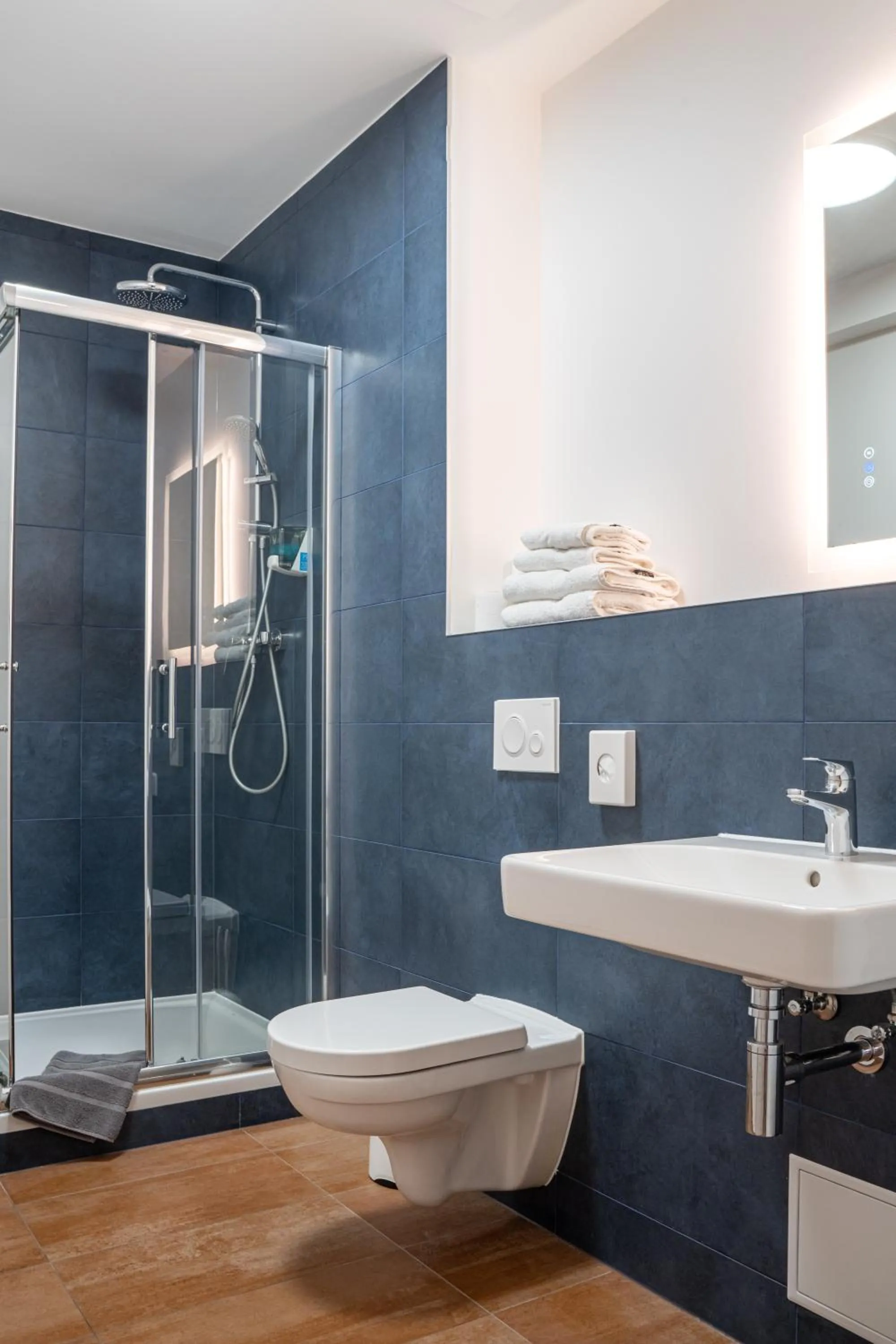 Shower in Gwuni Mopera