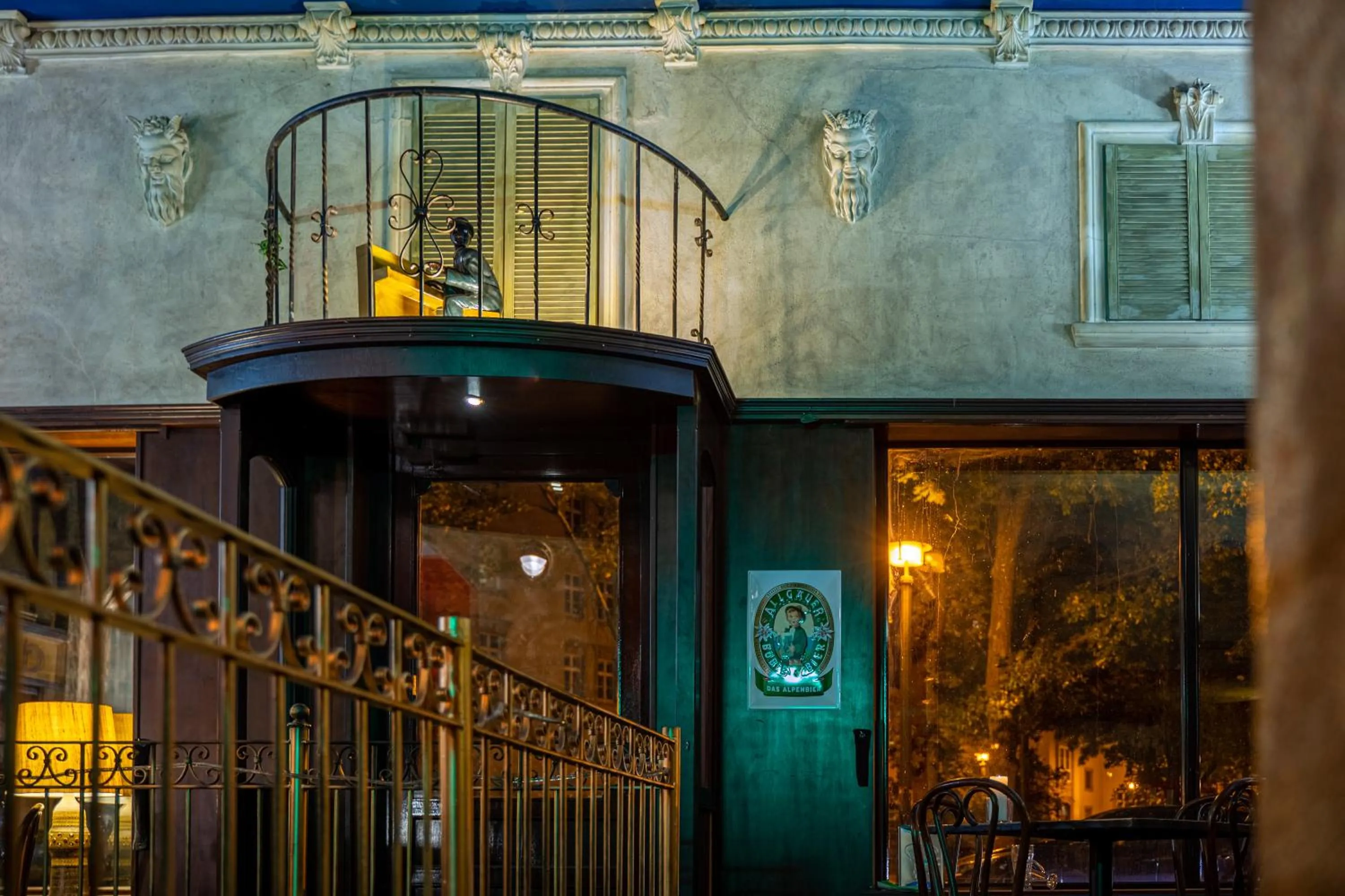 Lounge or bar in Gwuni Mopera