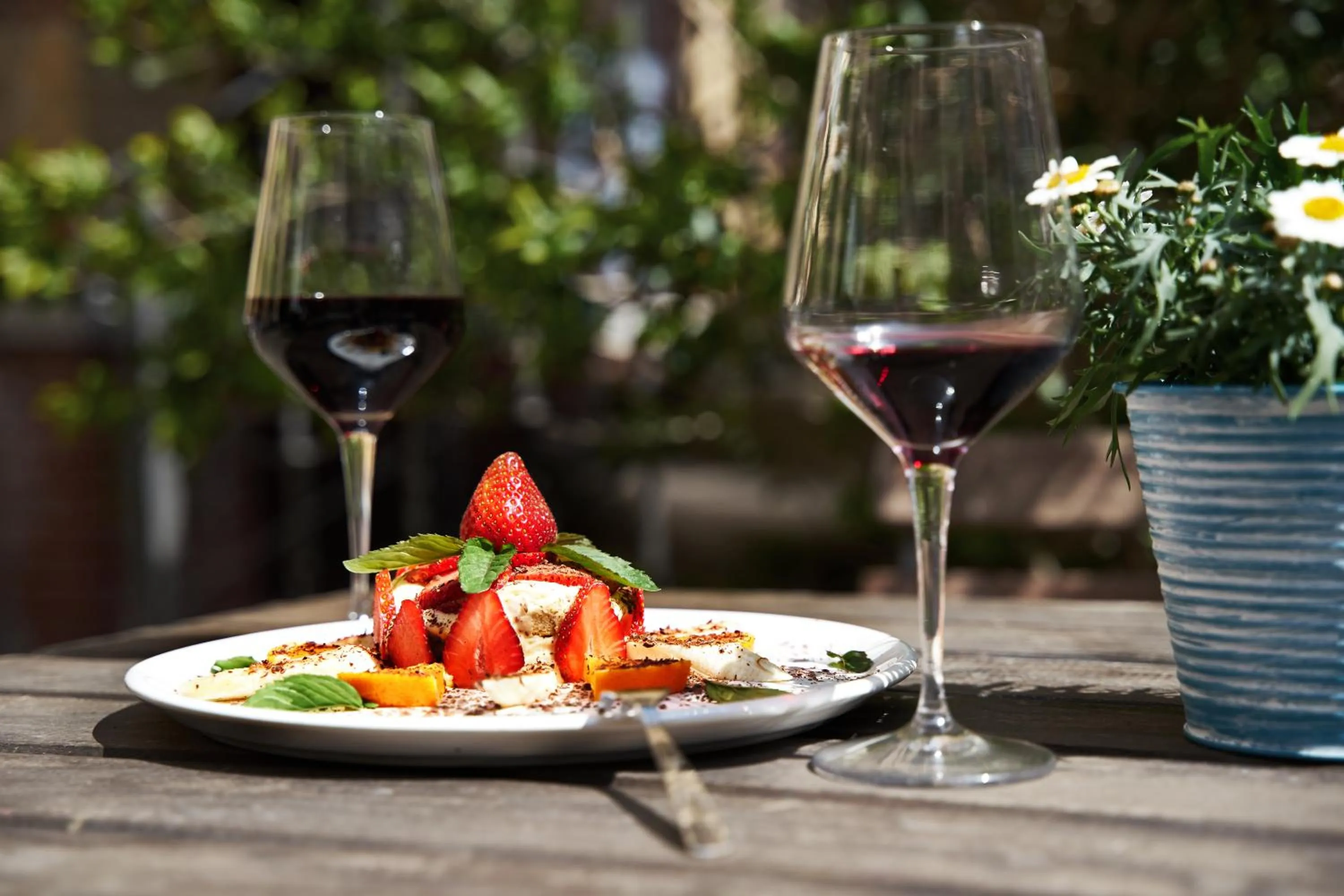 Lunch in Gwuni Mopera