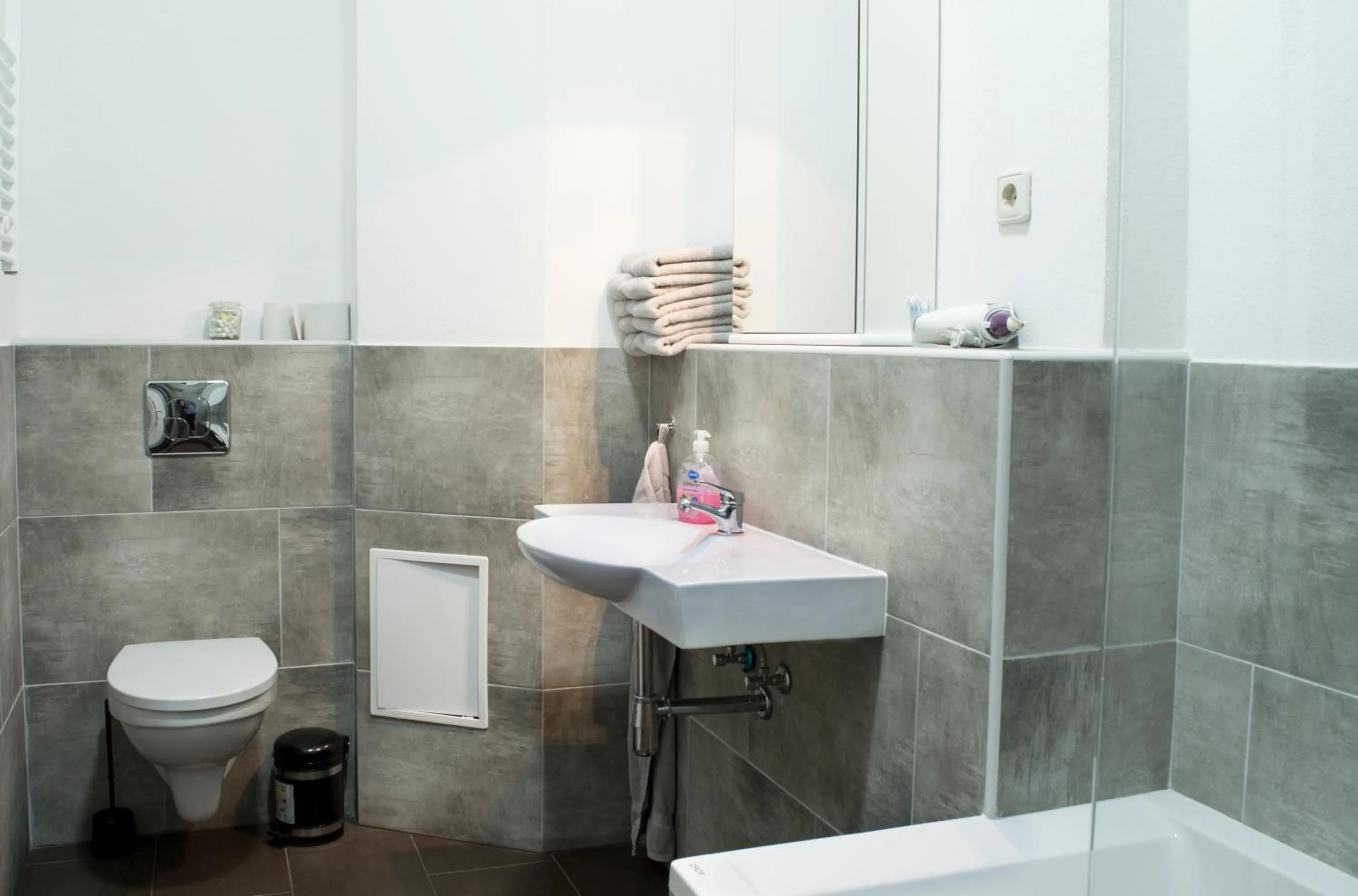 Shower in Gwuni Mopera