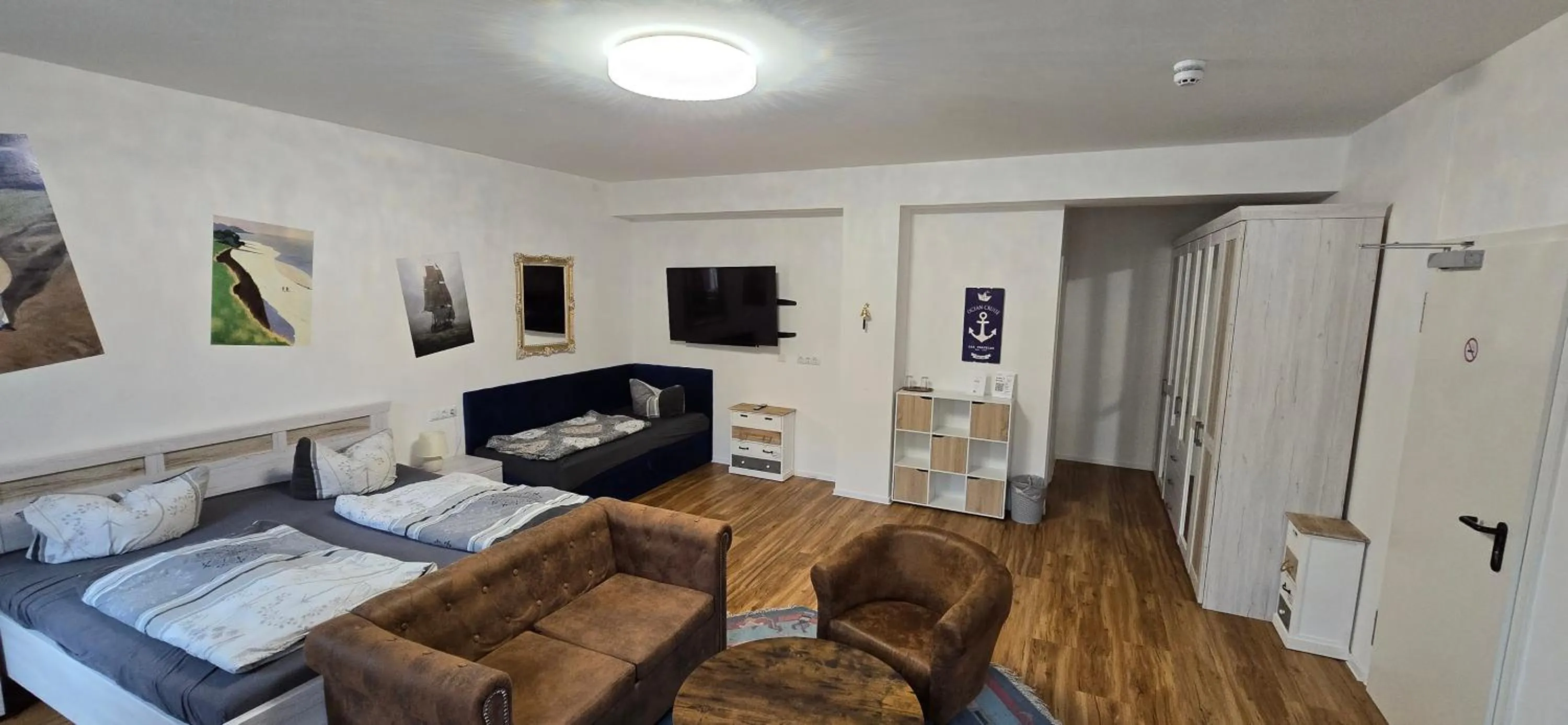 Photo of the whole room, Bed in Gwuni Mopera