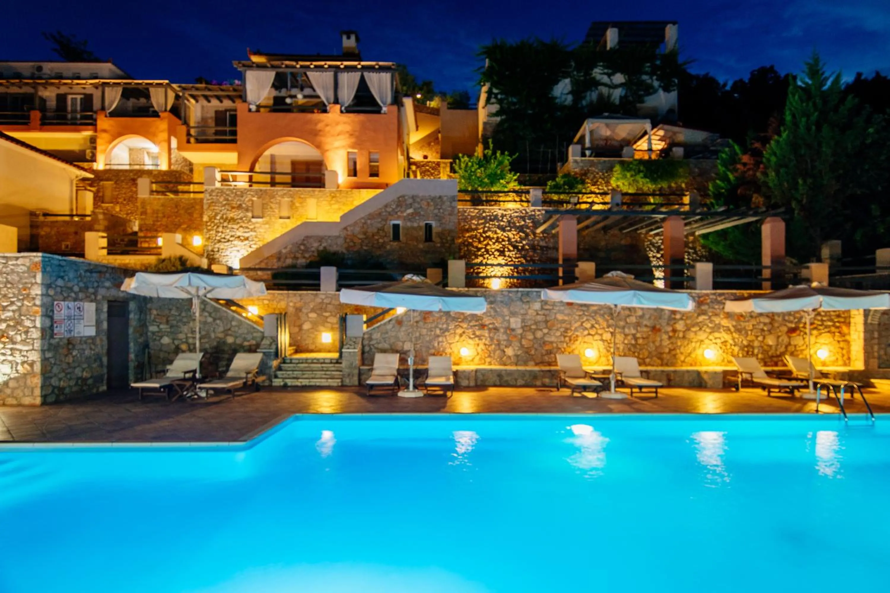 Apelon Tiritas Villas