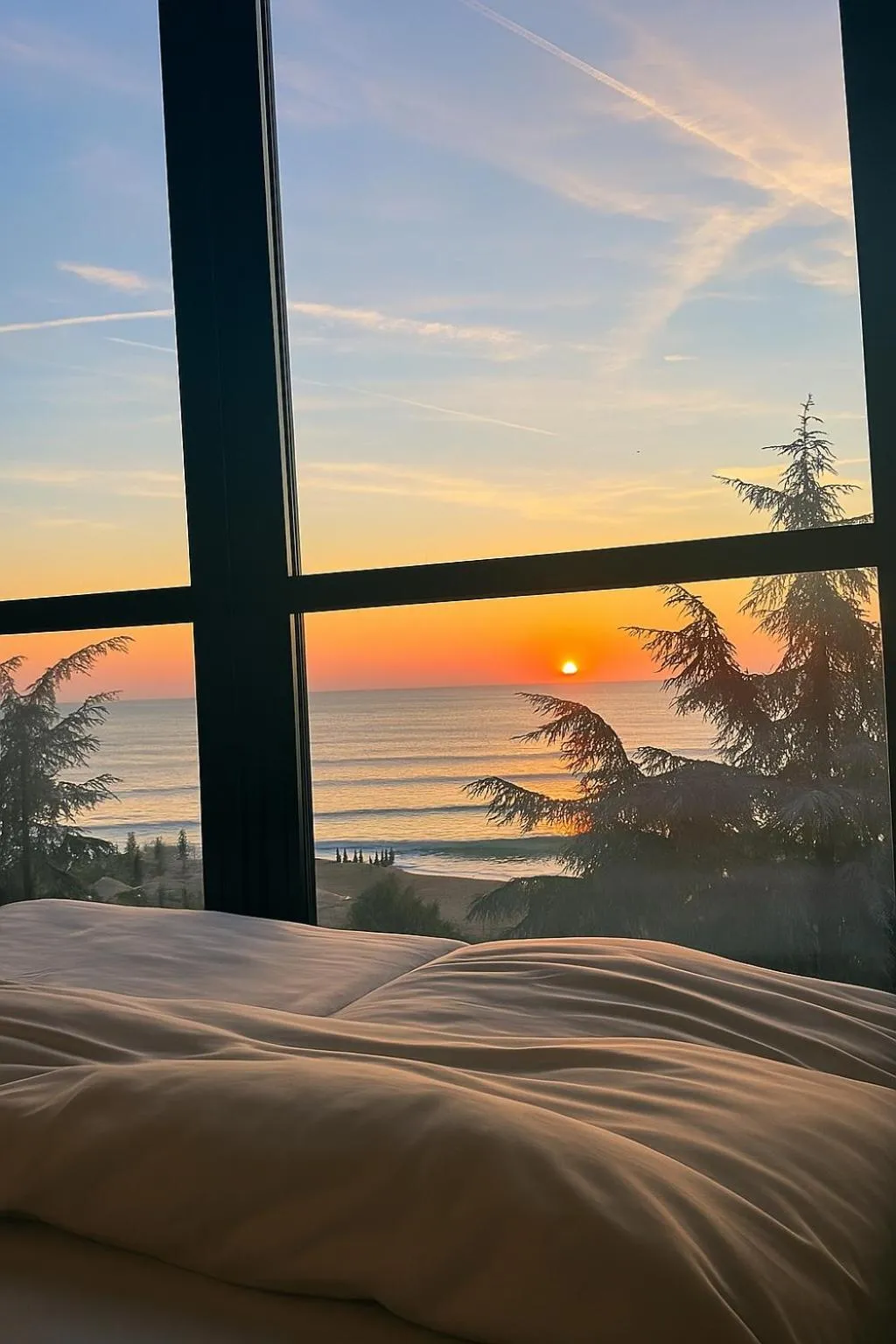 Bed in Palm Beach Hotel - All Inclusive with Free beach package & Private Beach