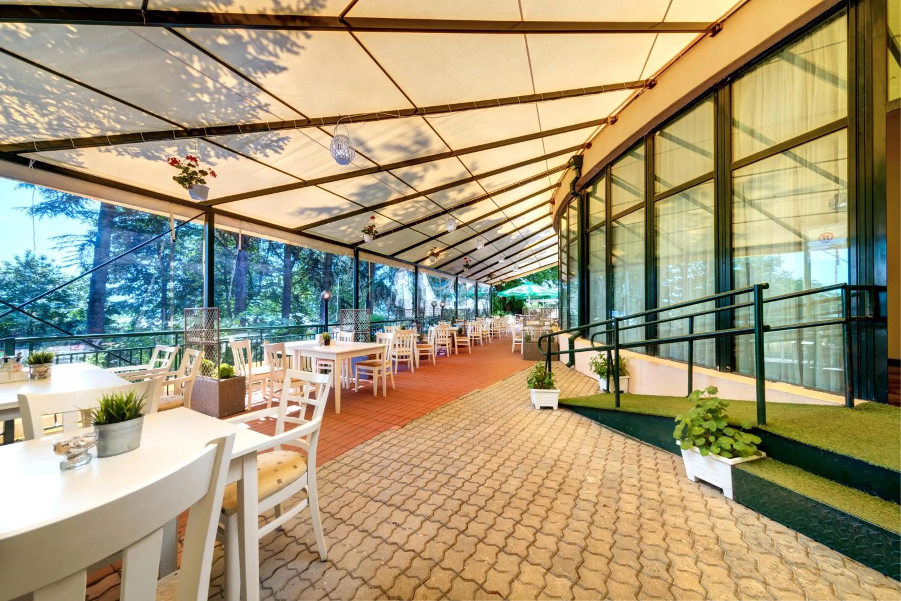 Restaurant/places to eat in Palm Beach Hotel - All Inclusive with Free beach package & Private Beach