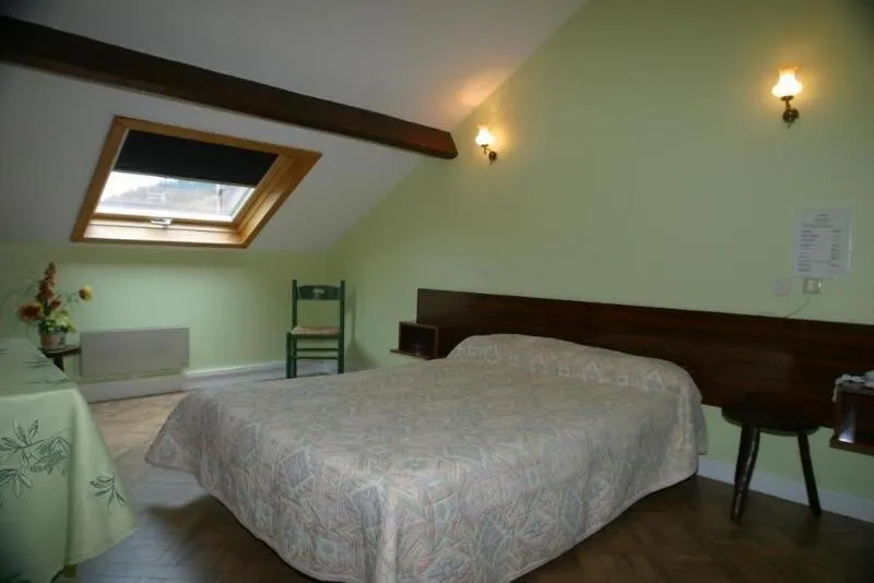 Bedroom, Bed in Garabit Hotel