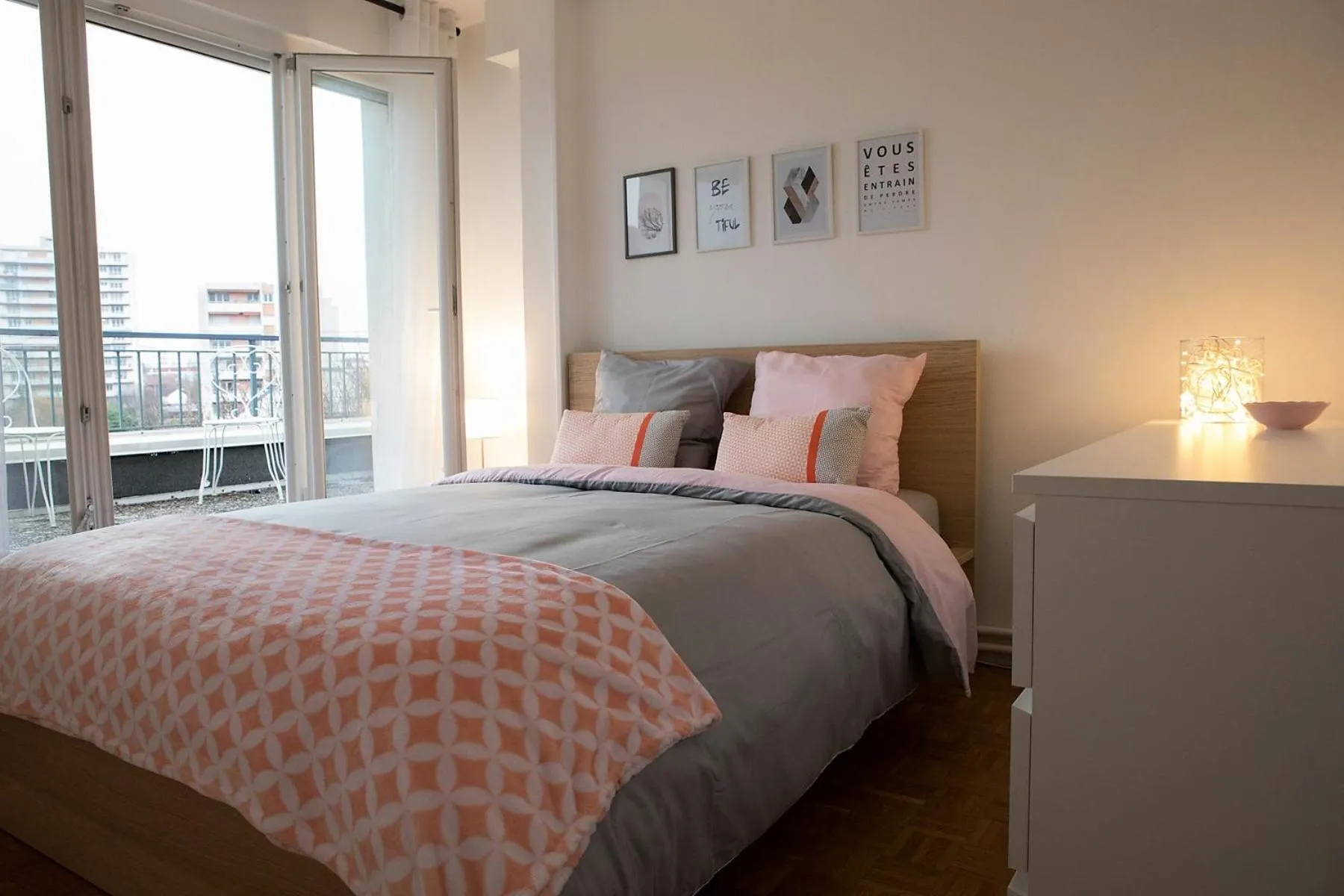 Photo of the whole room, Bed in Gite Bons Amis