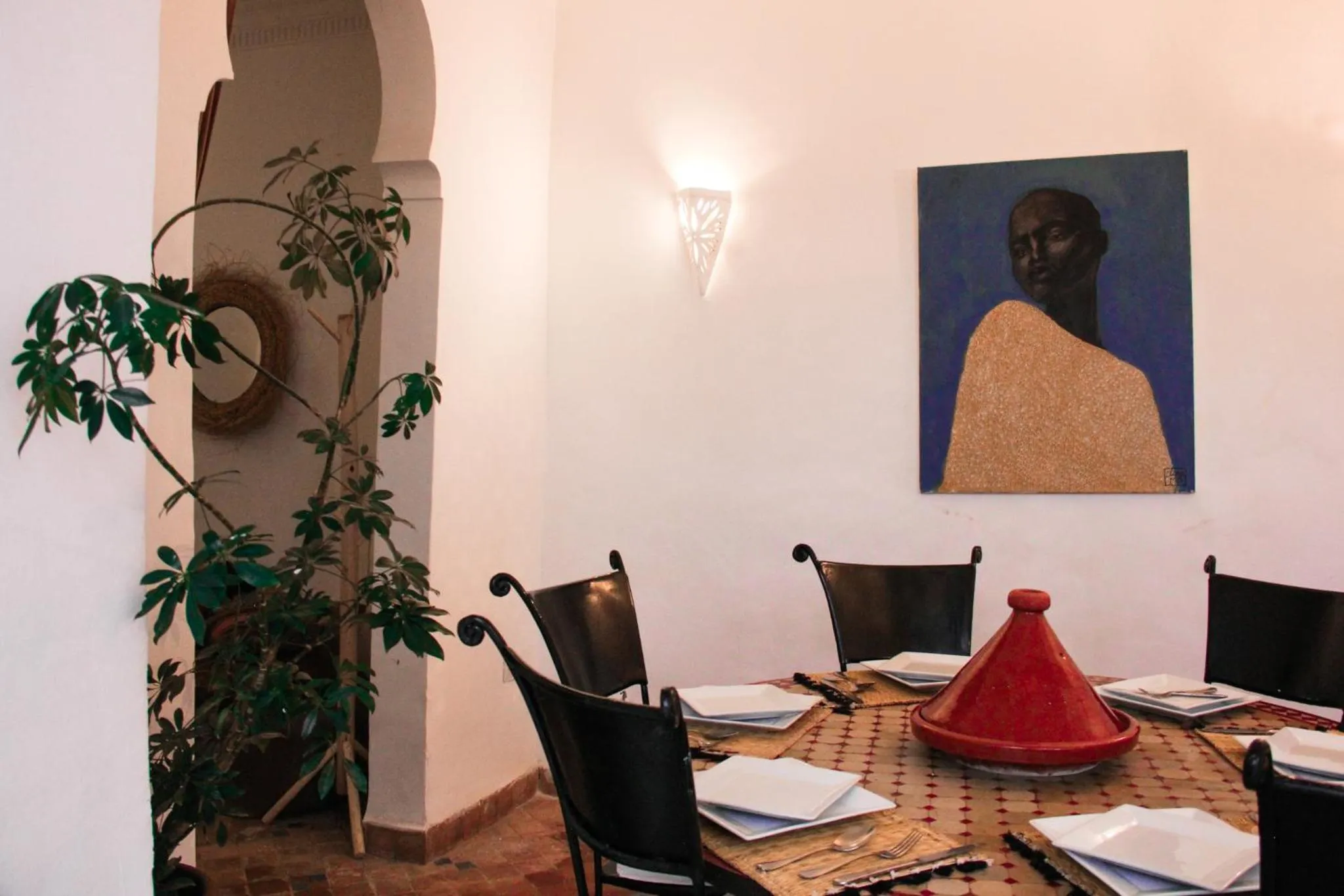Restaurant/places to eat in Riad Al Tainam