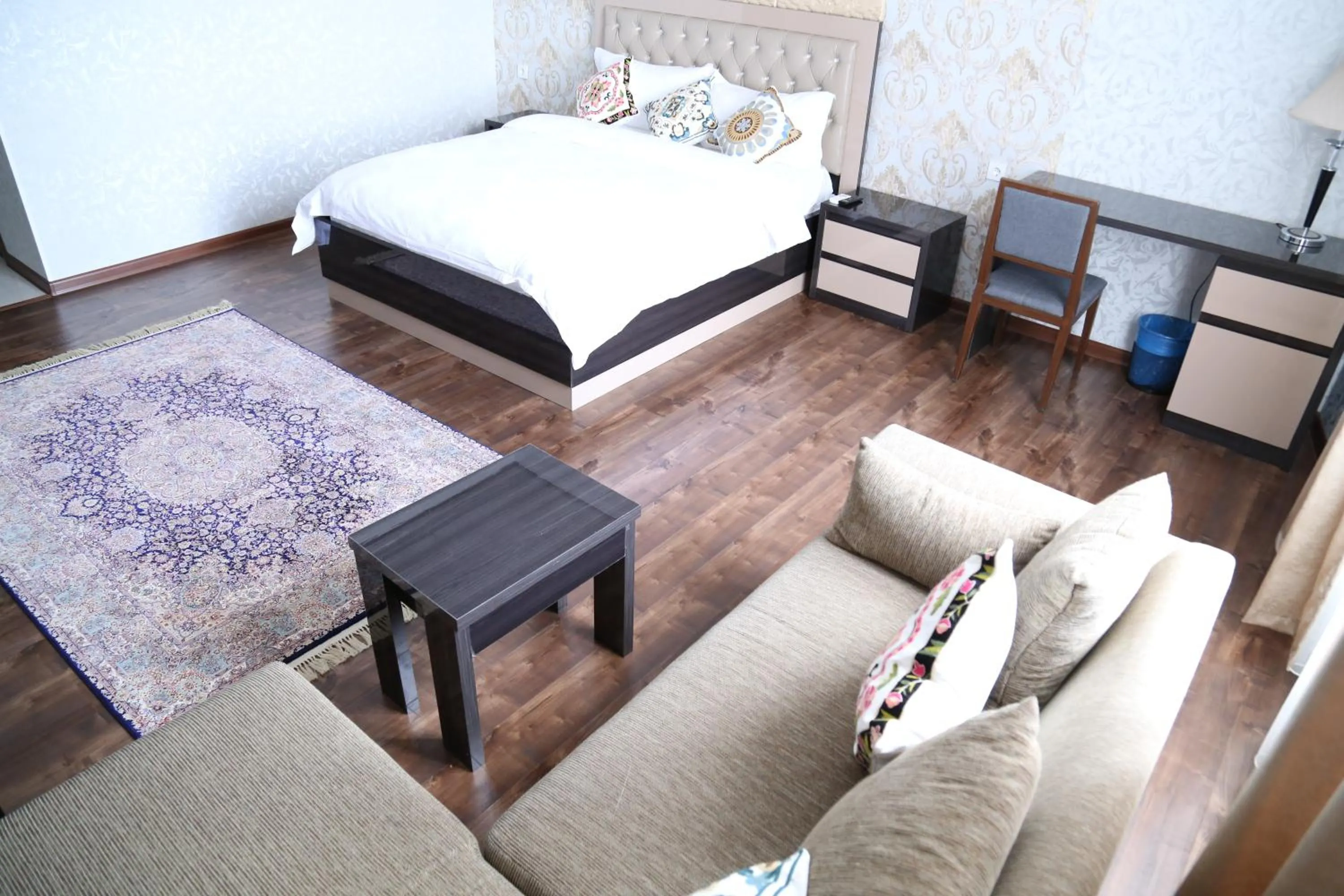 Photo of the whole room, Bed in Sunrise Apartments