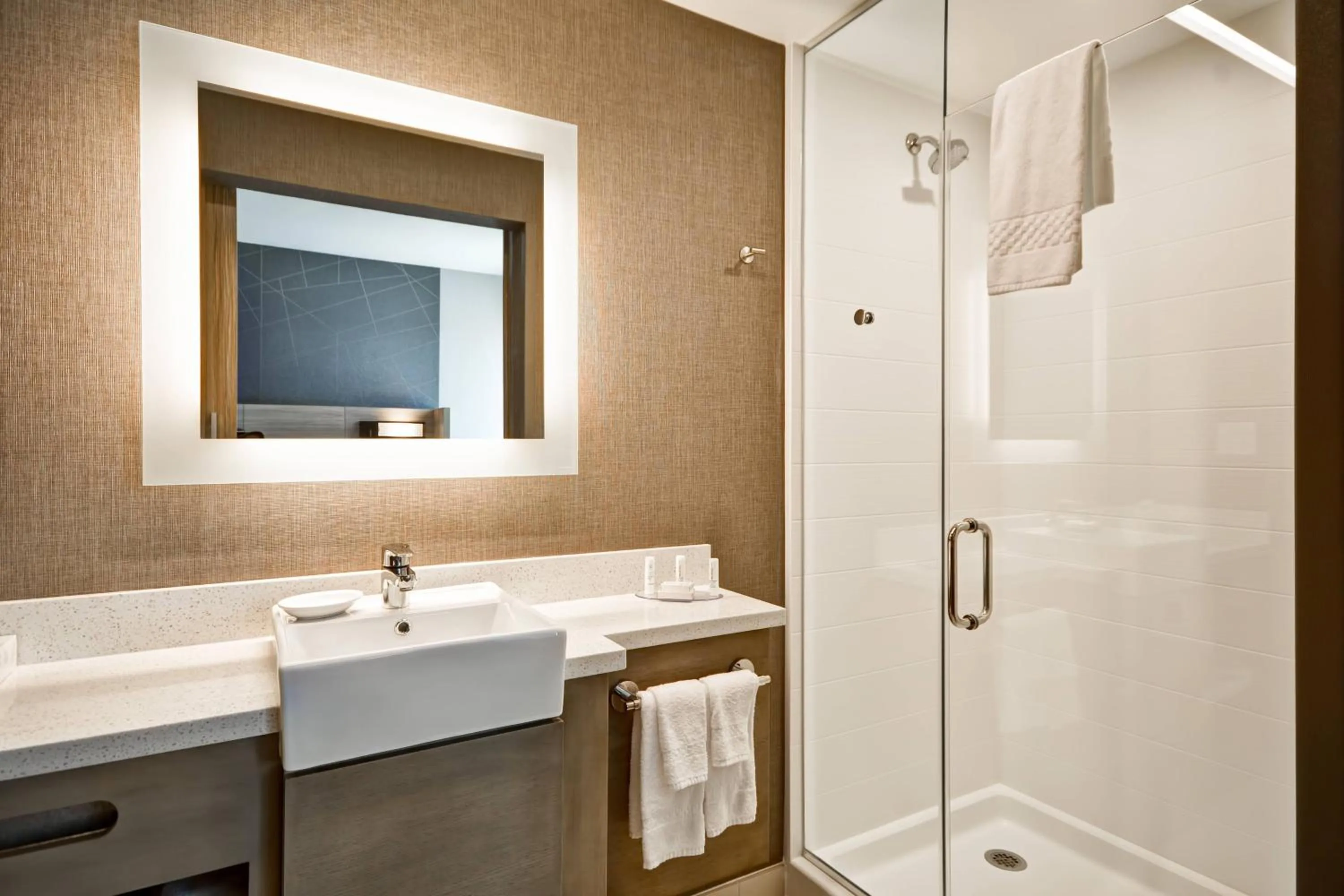 Bathroom in SpringHill Suites by Marriott Cincinnati Blue Ash
