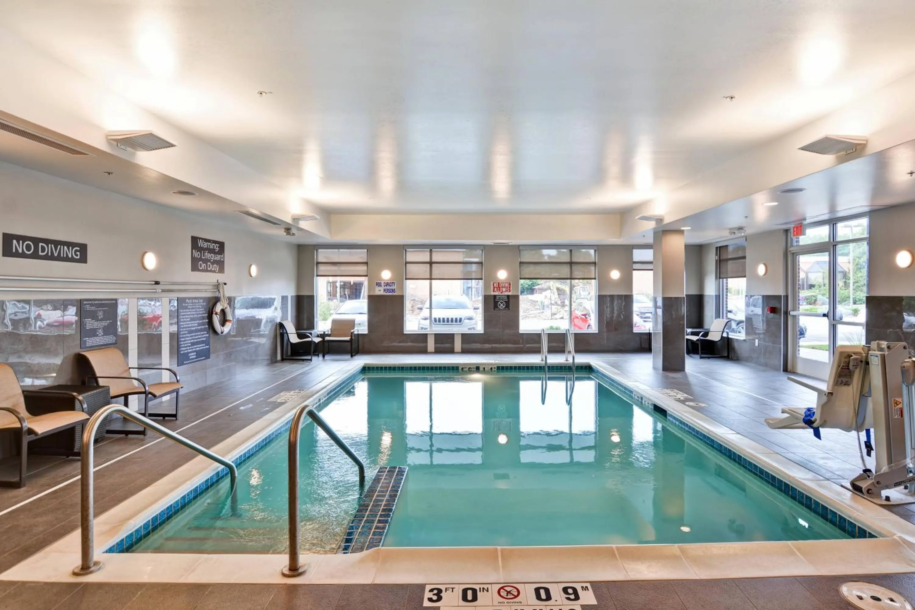 Swimming pool in Residence Inn by Marriott Milwaukee North/Glendale
