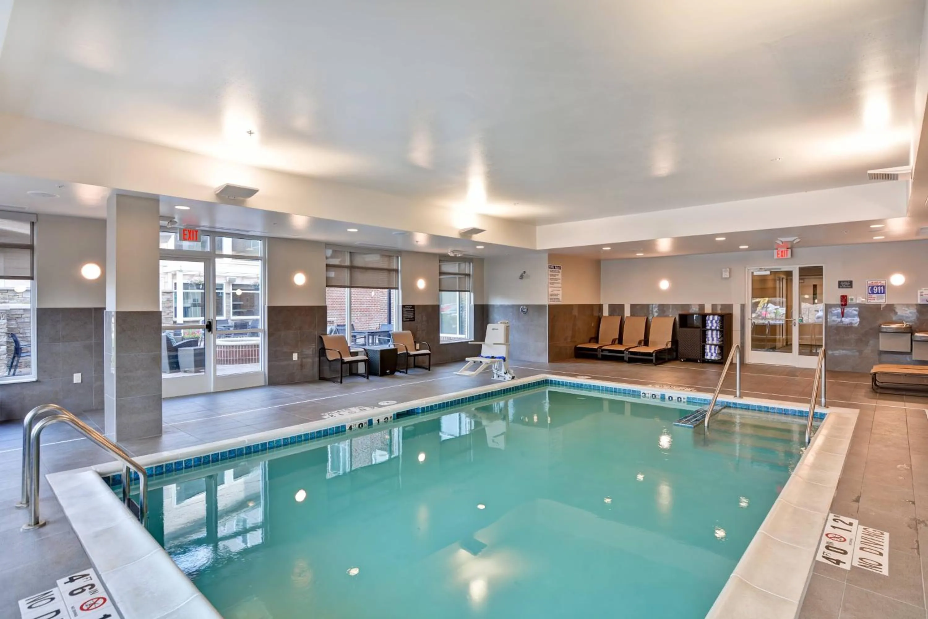 Swimming pool in Residence Inn by Marriott Milwaukee North/Glendale