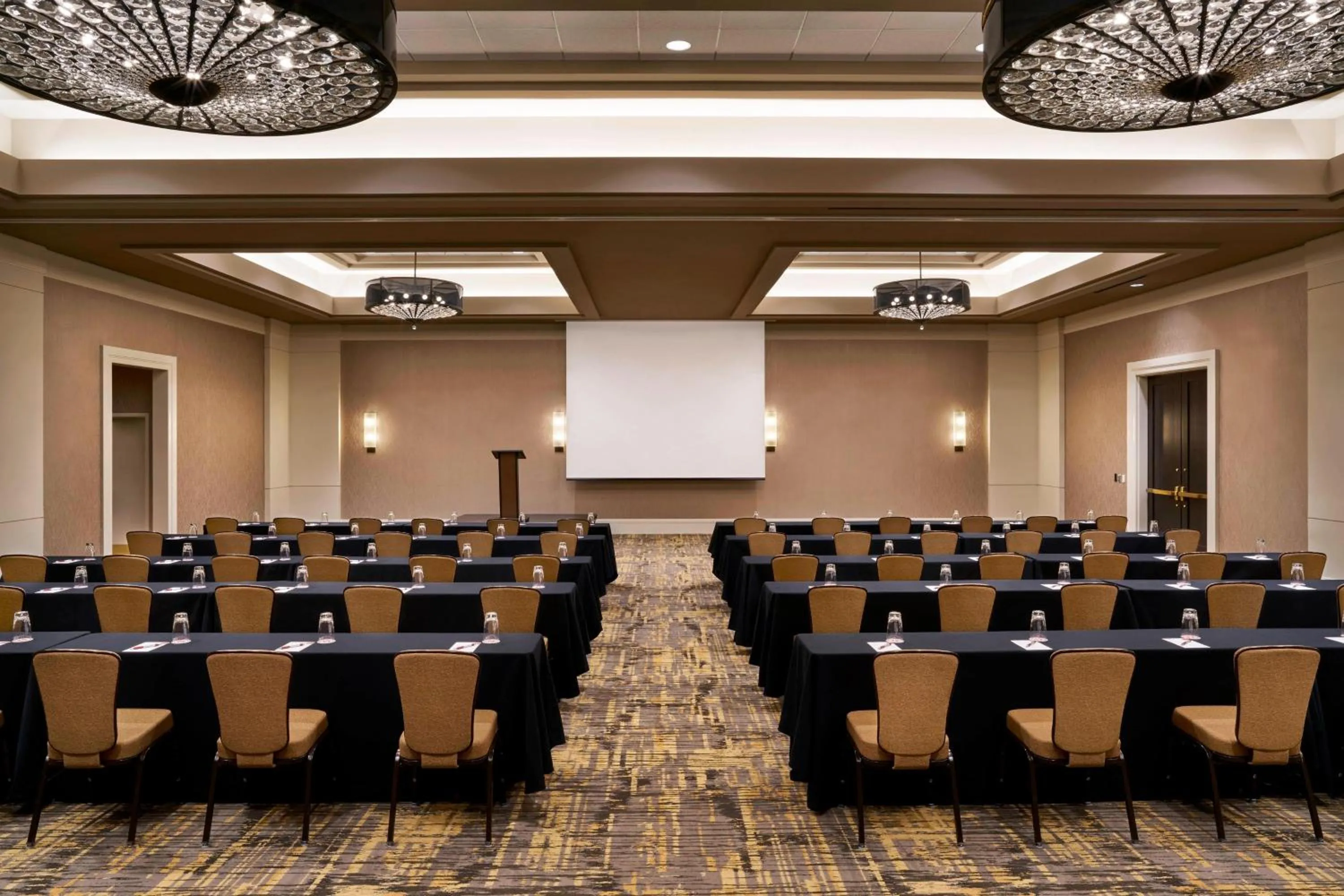Meeting/conference room in The StateView Hotel, Autograph Collection