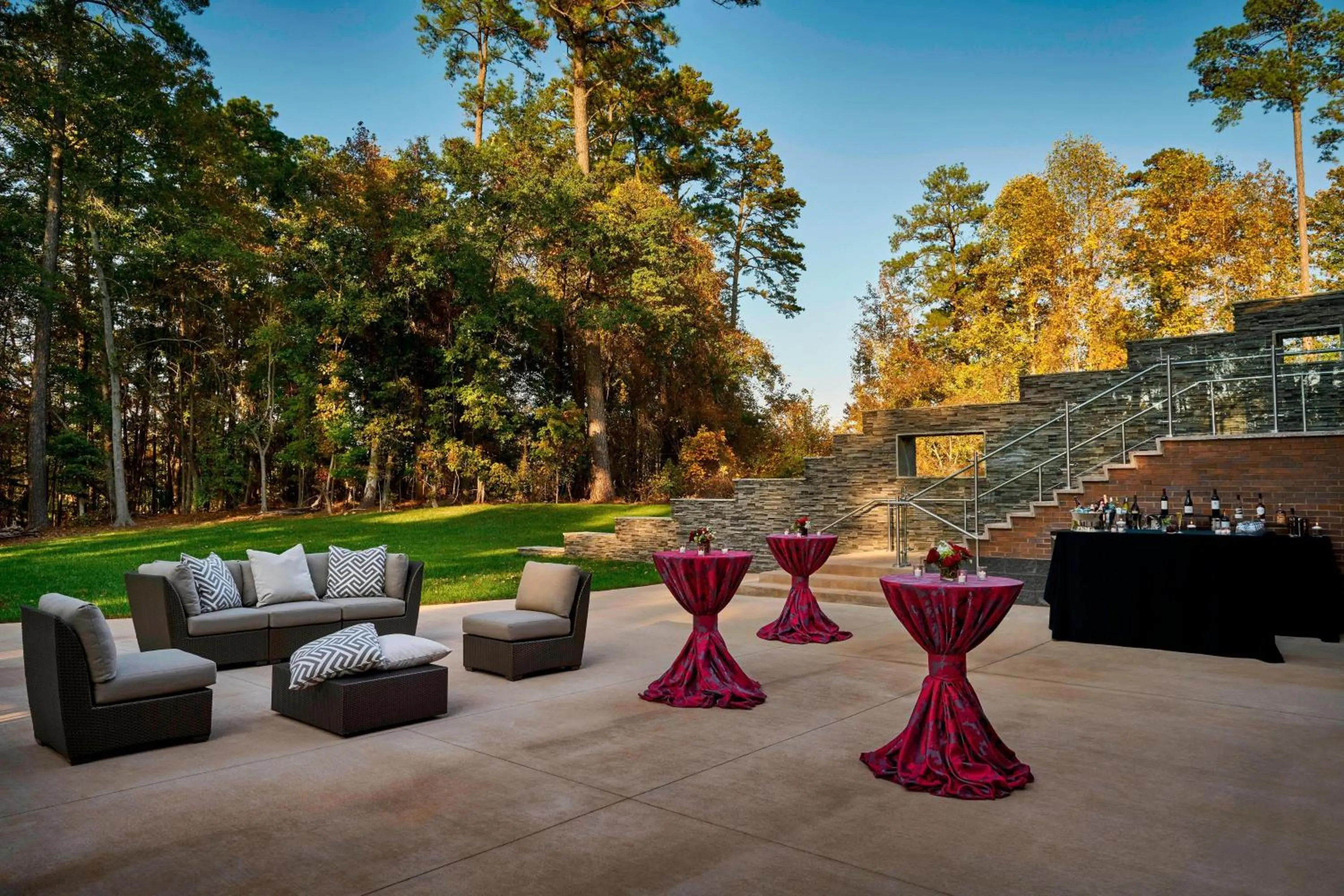 Meeting/conference room in The StateView Hotel, Autograph Collection