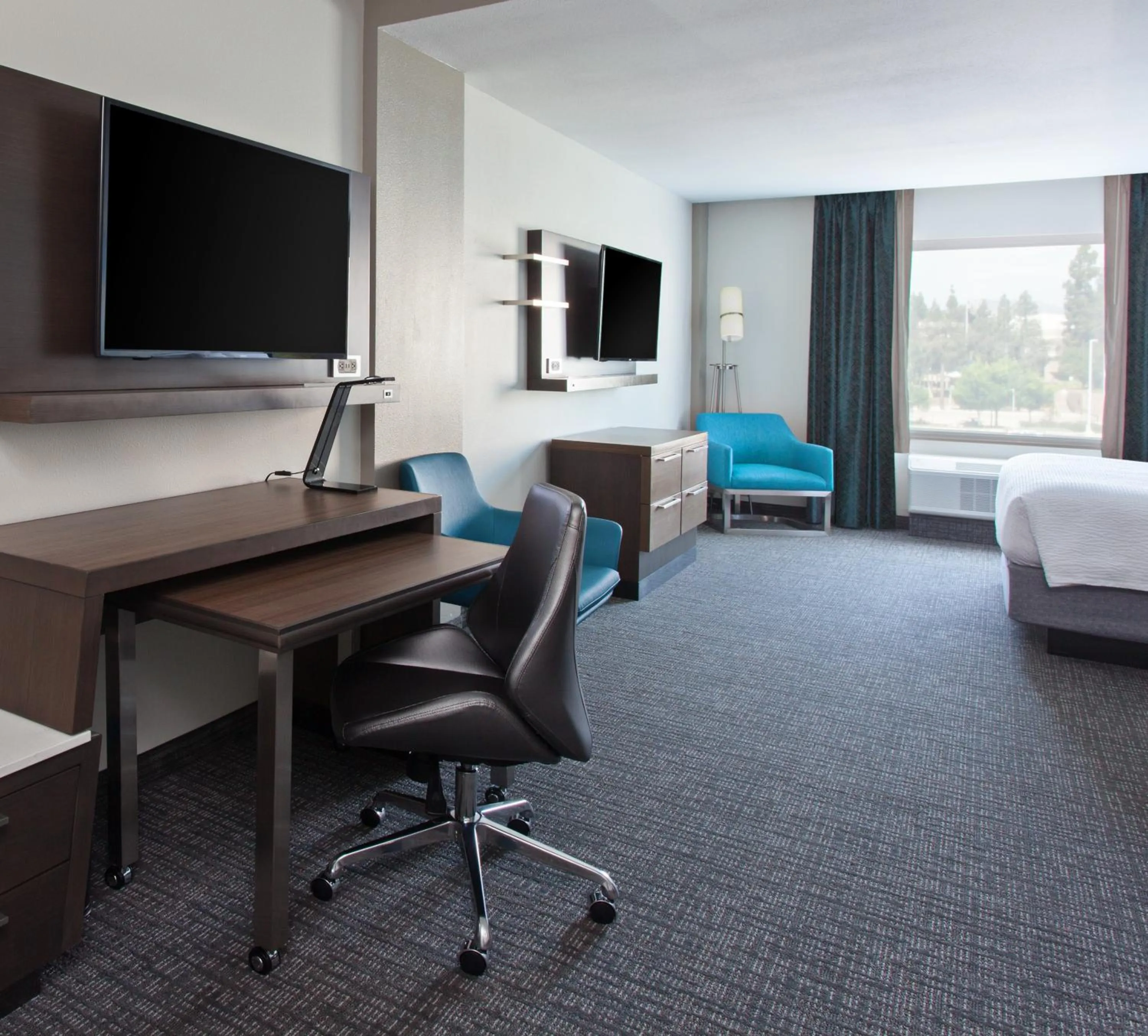 Bed in Courtyard by Marriott San Diego El Cajon