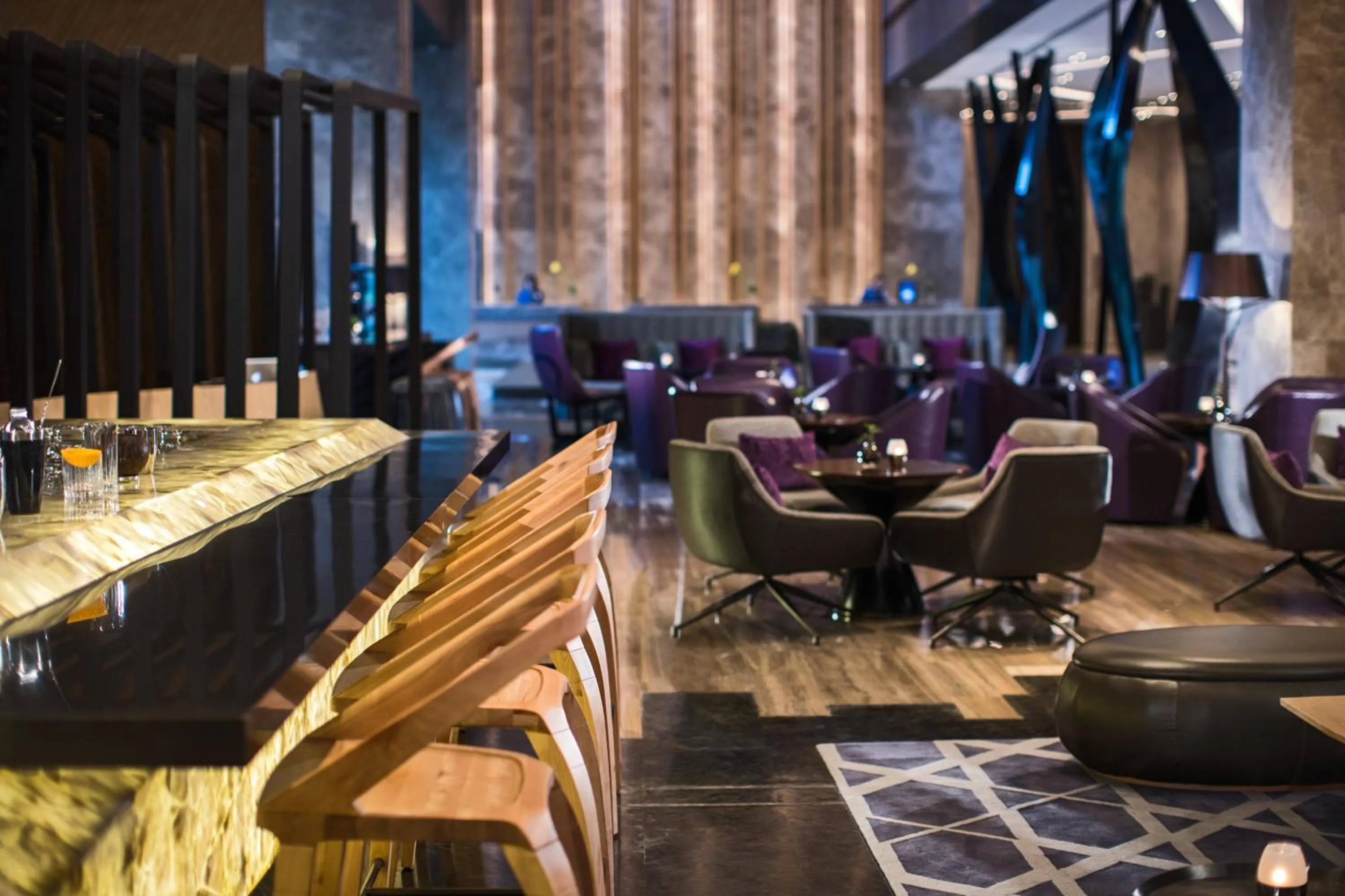 Lounge or bar in Renaissance Haikou Hotel
