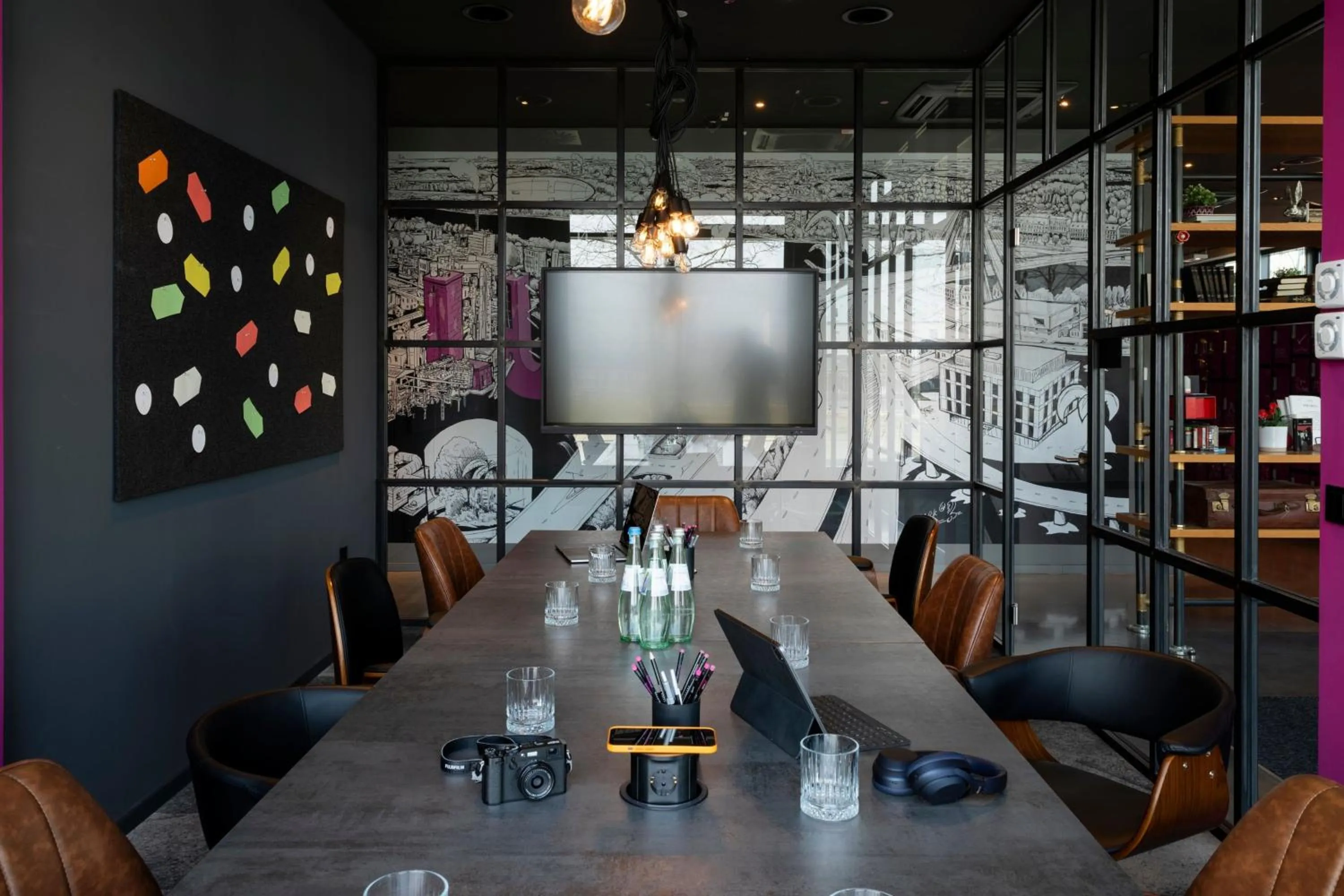 Meeting/conference room in Moxy Ludwigshafen