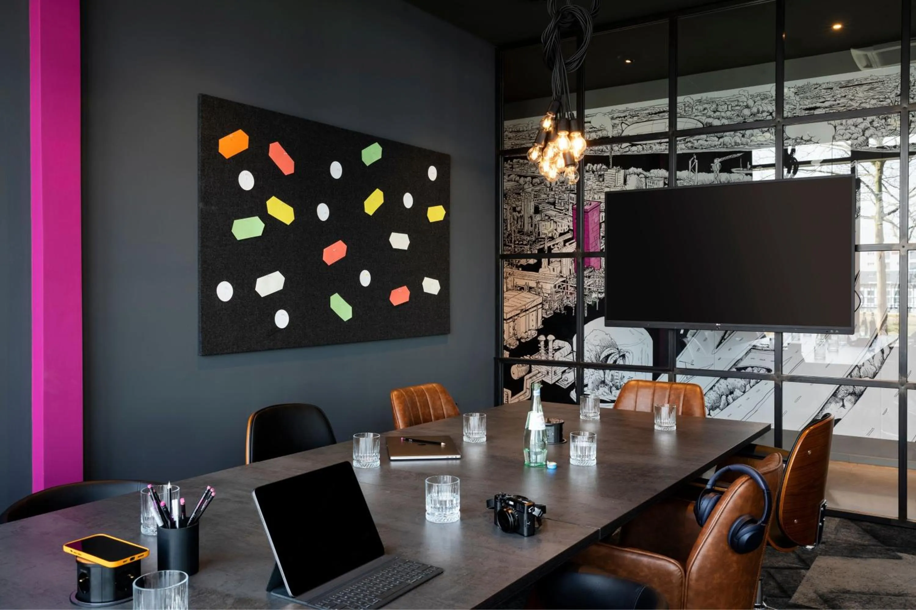 Meeting/conference room in Moxy Ludwigshafen