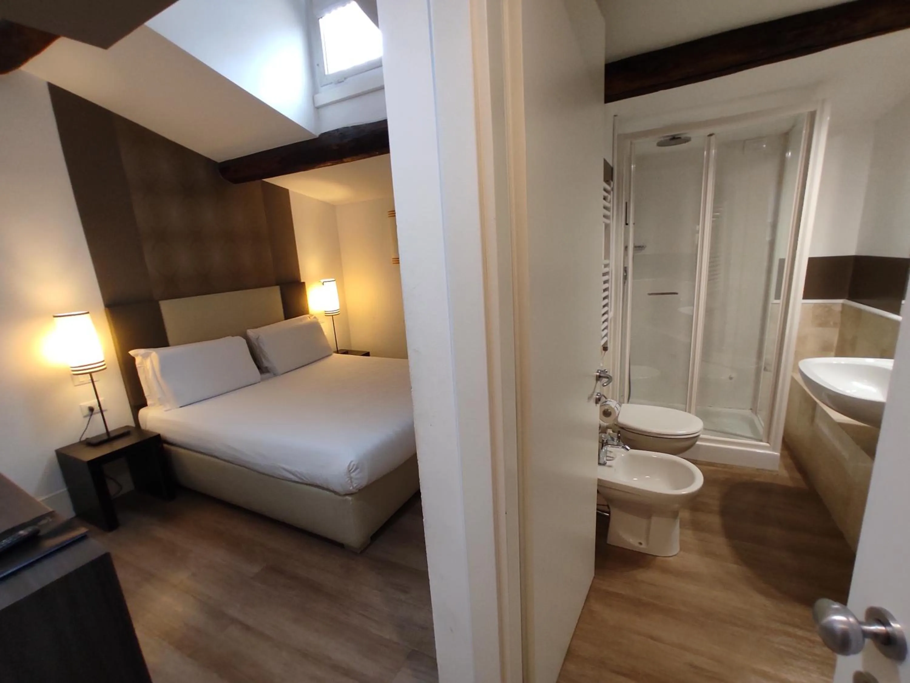 Photo of the whole room, Bed in Relais Santa Maria Maggiore