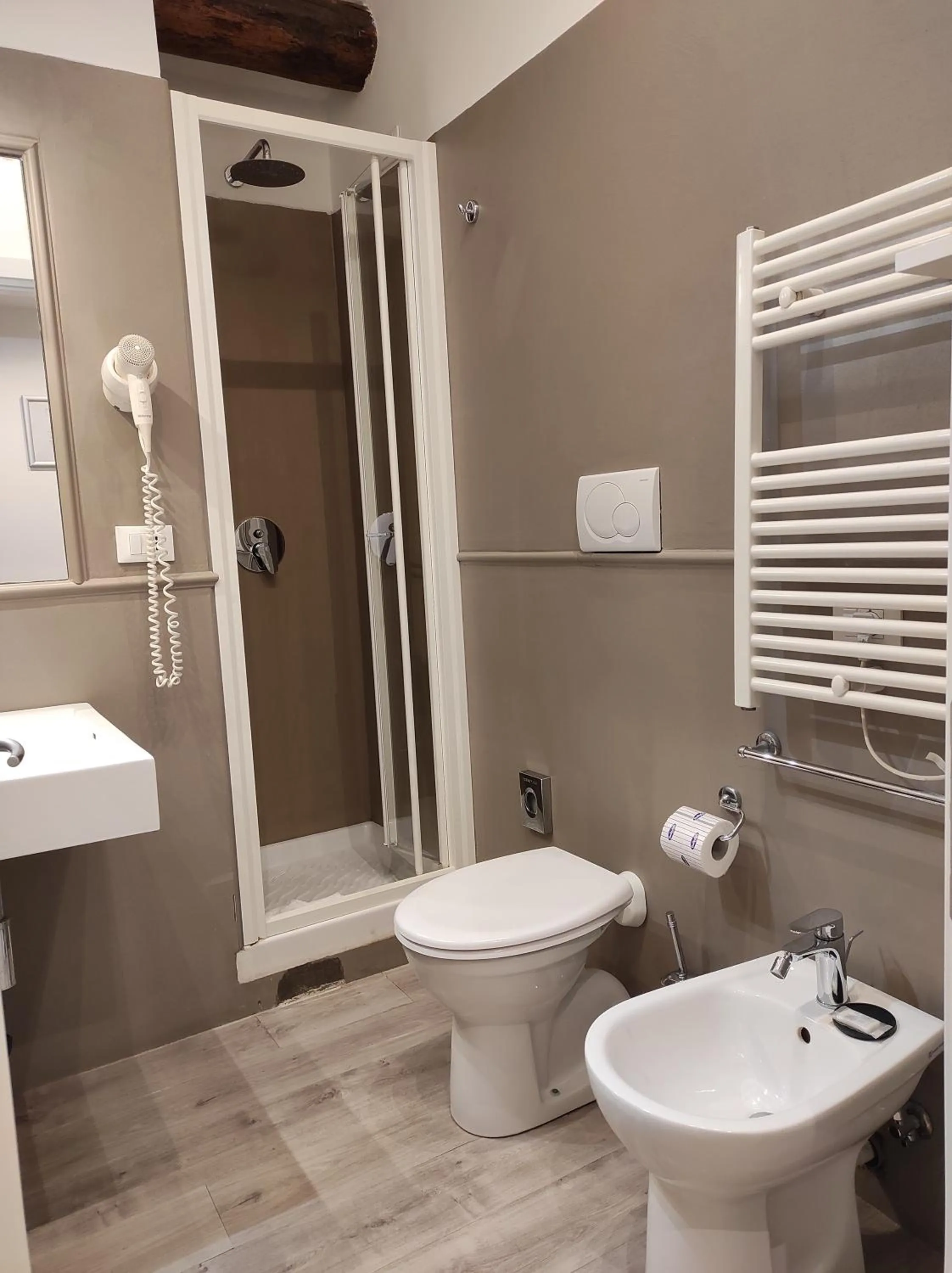 Toilet in Relais Santa Maria Maggiore