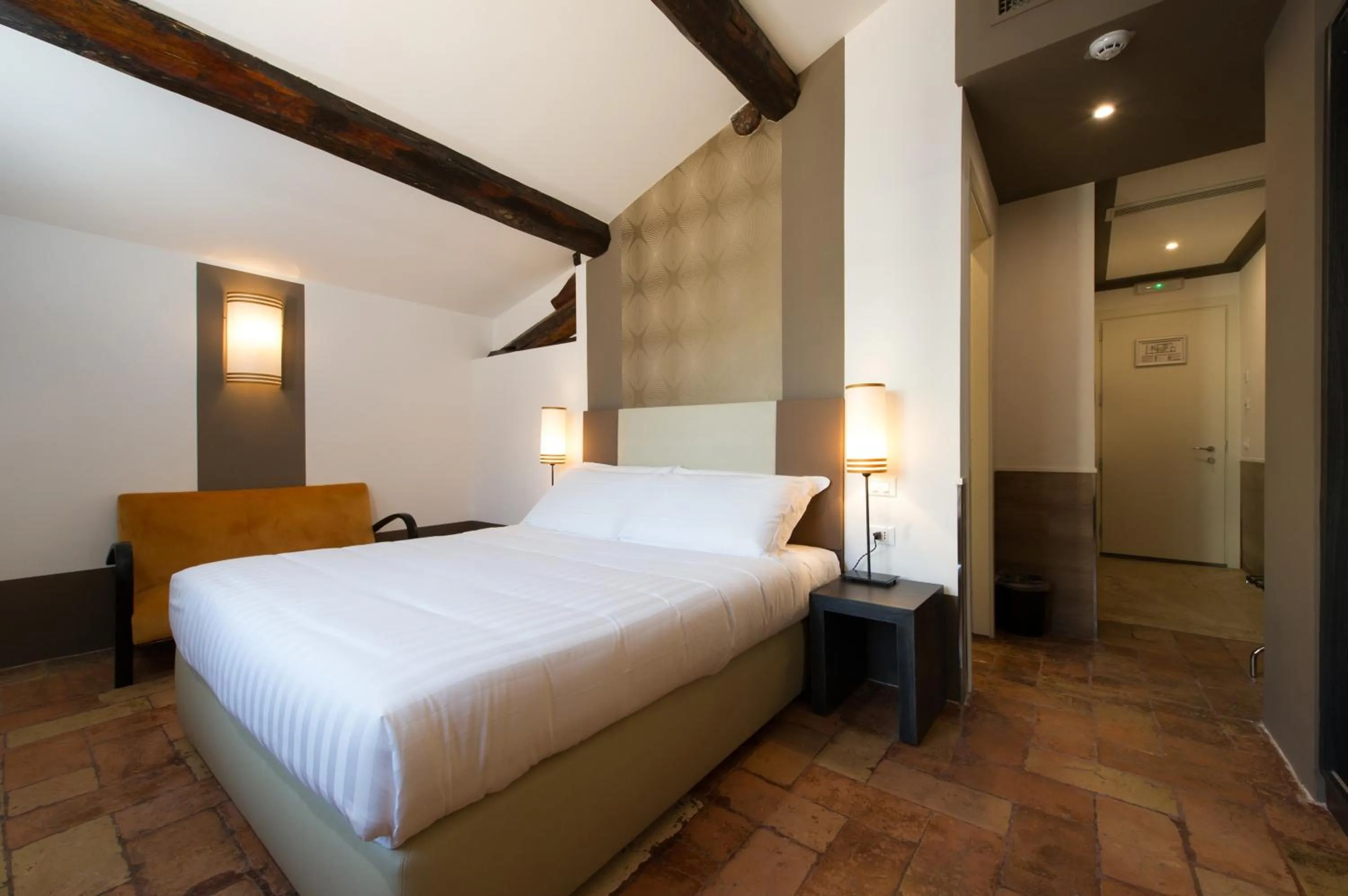 Photo of the whole room, Bed in Relais Santa Maria Maggiore