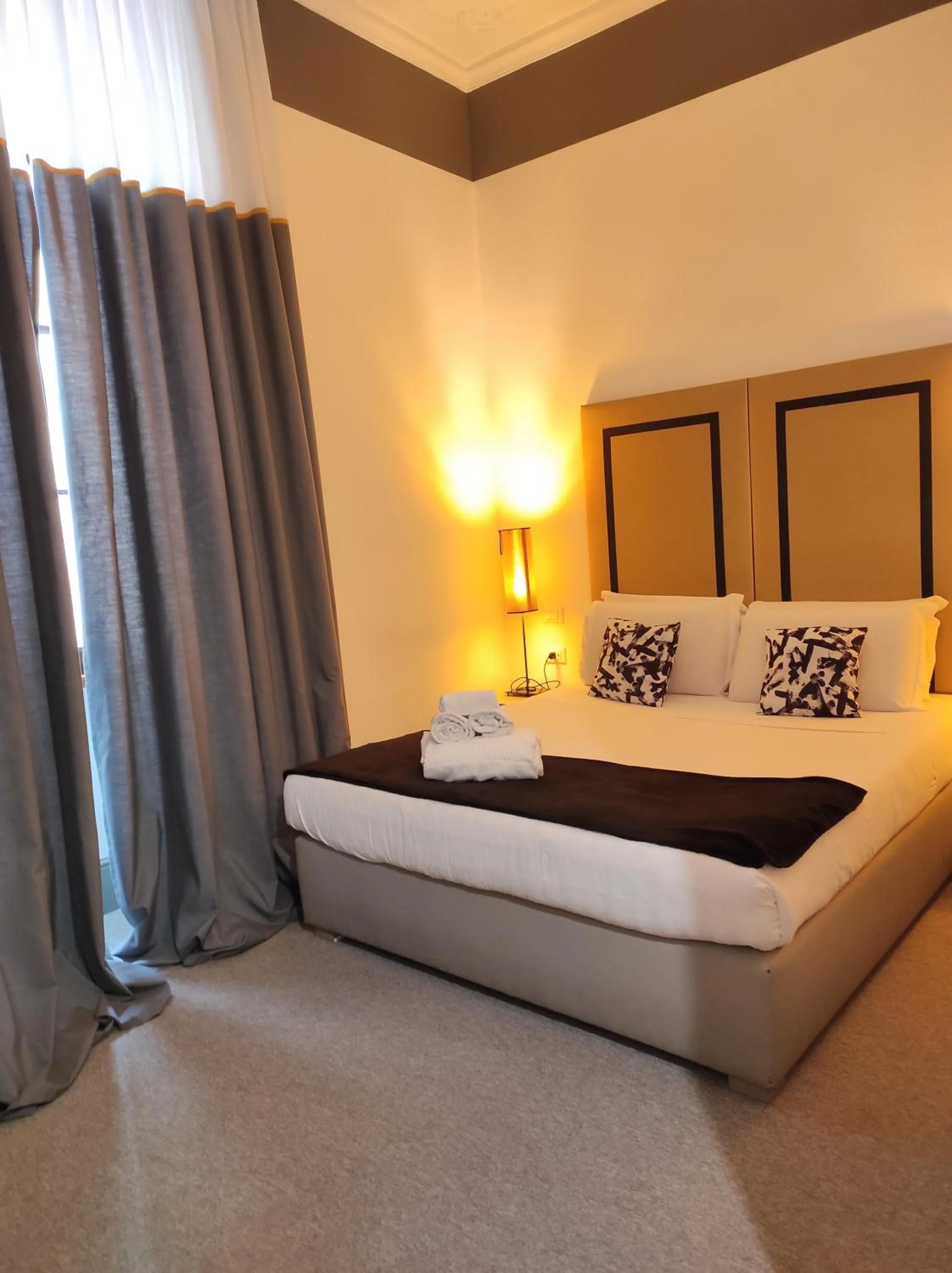 Photo of the whole room, Bed in Relais Santa Maria Maggiore