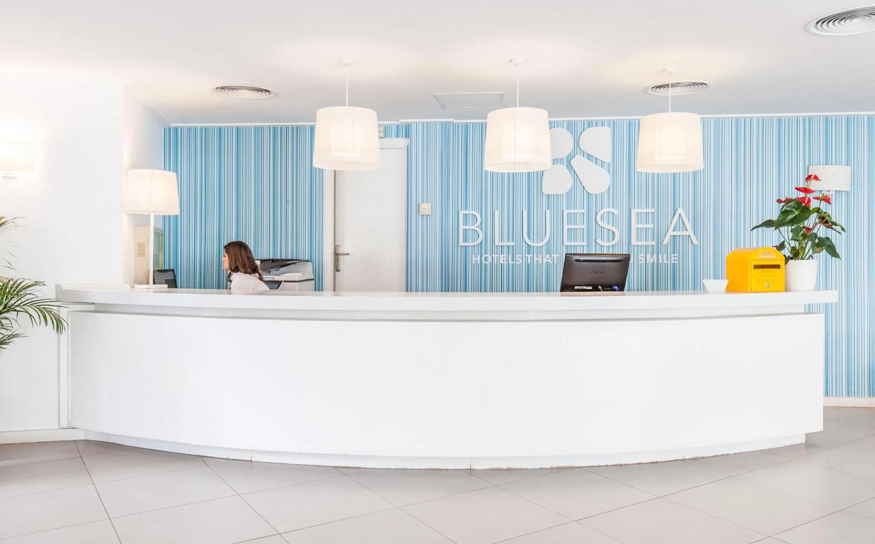 Lobby or reception in BLUESEA Cala Millor
